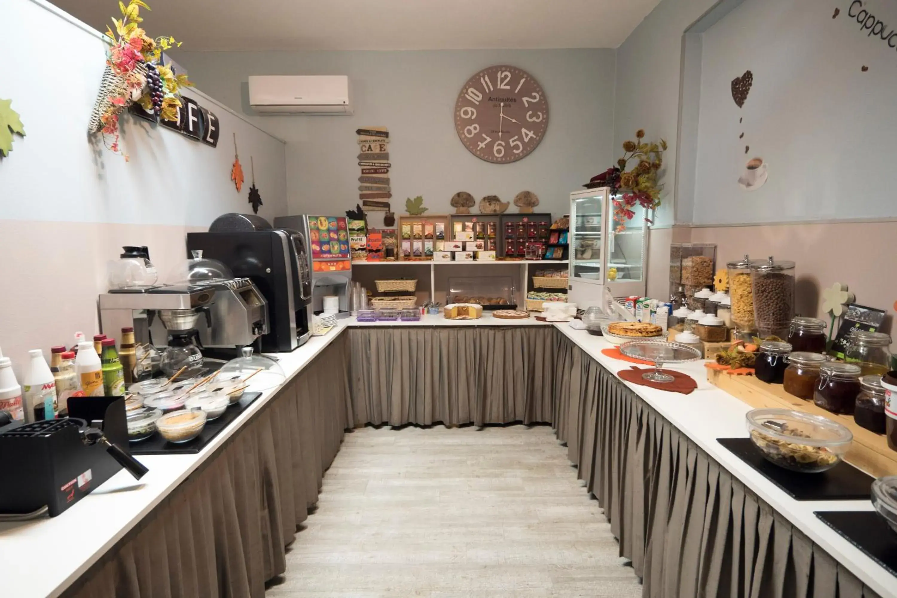 Restaurant/places to eat in Albergo Serena Restaurant/places to eat in Albergo Serena