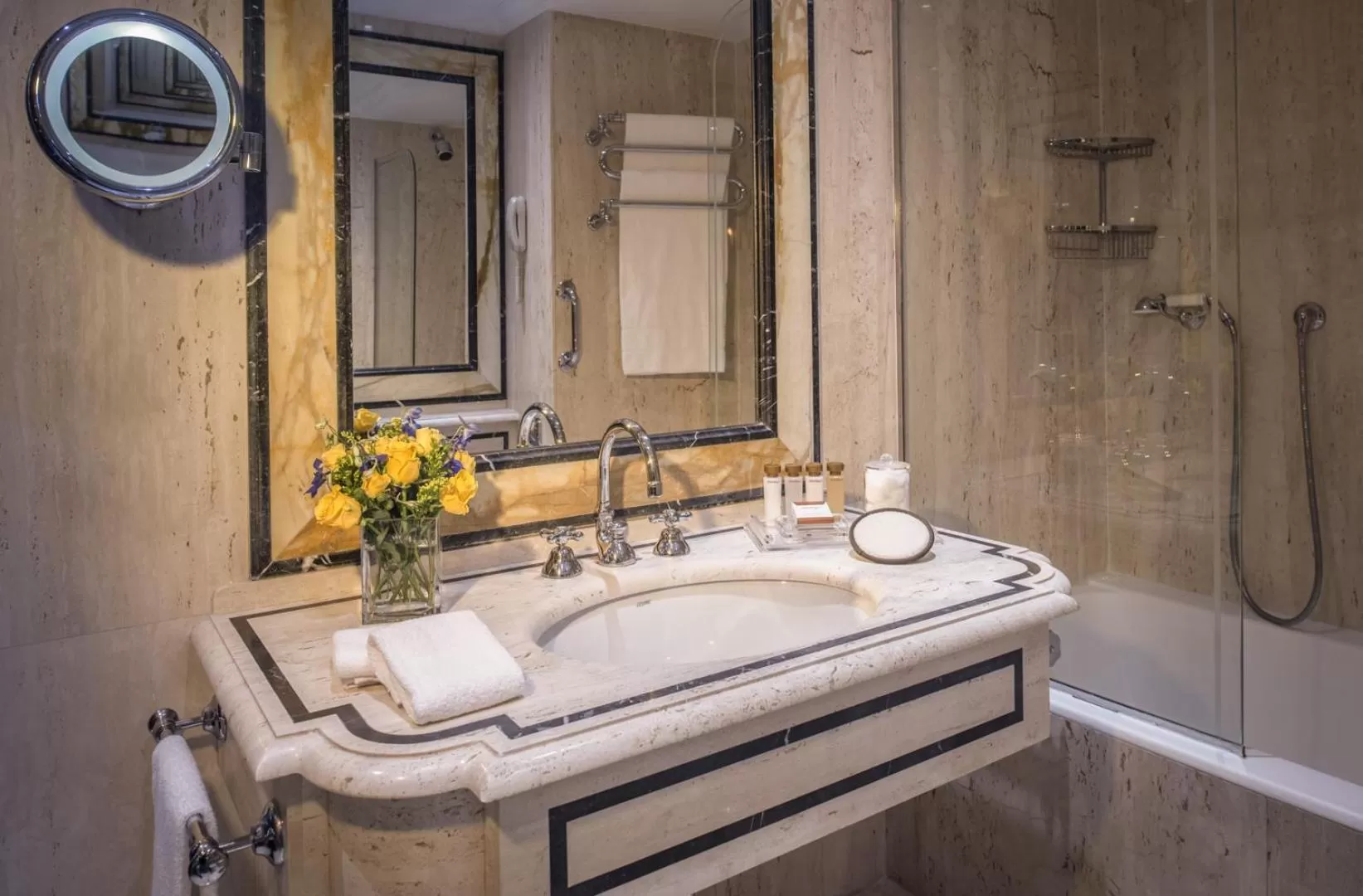 Bathroom in Rome Cavalieri, A Waldorf Astoria Hotel