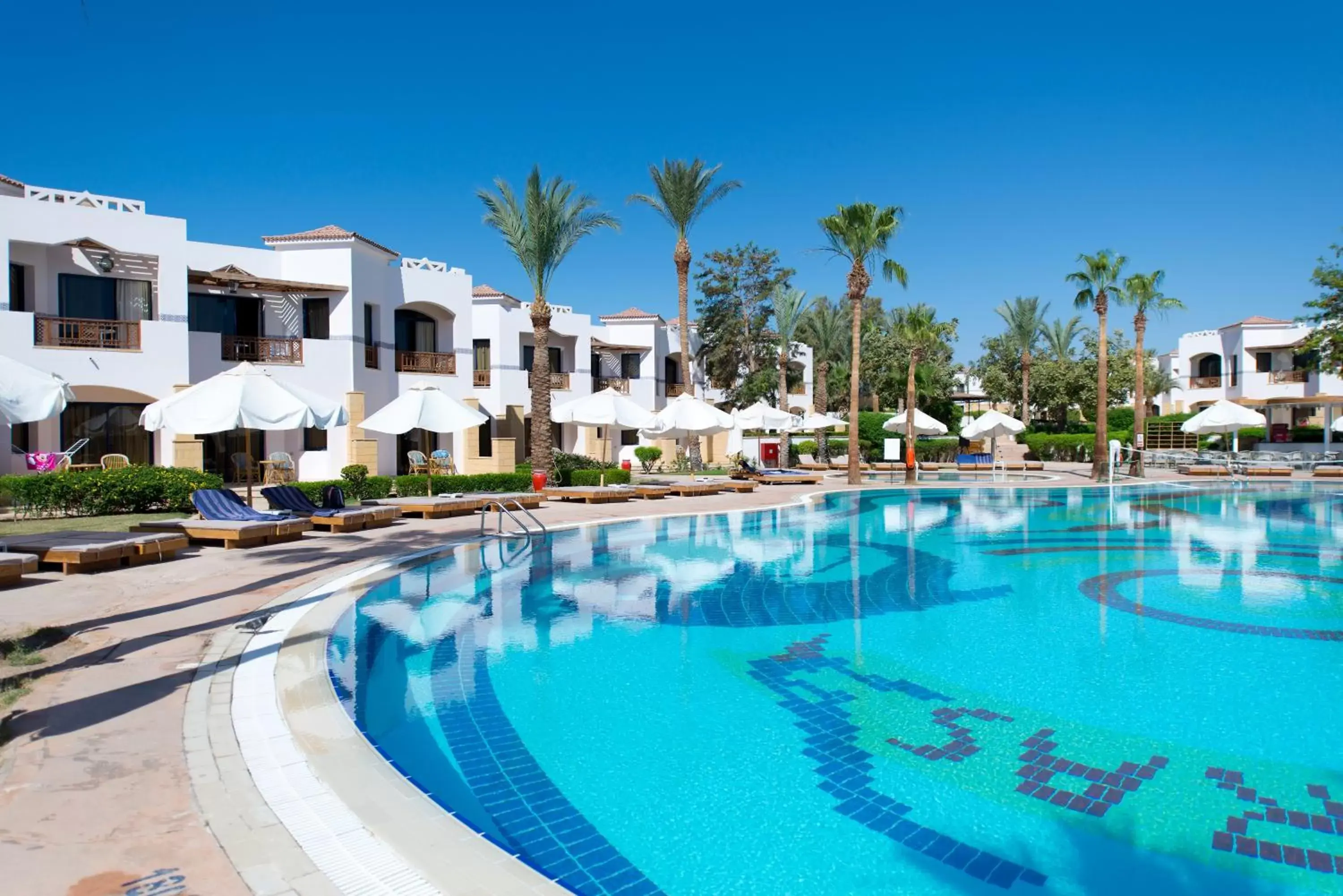 Swimming pool in Amphoras Beach - Ultra All Inclusive Swimming pool in Amphoras Beach - Ultra All Inclusive