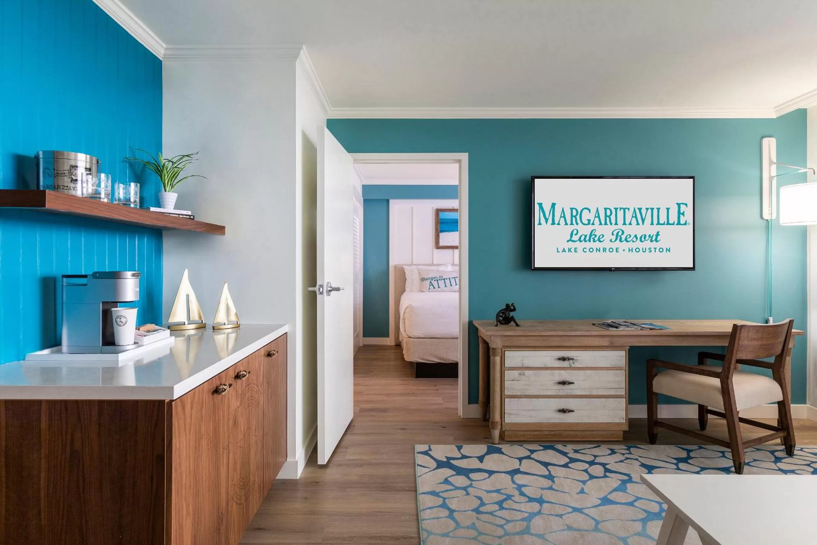 Deluxe King Suite in Margaritaville Lake Resort, Lake Conroe