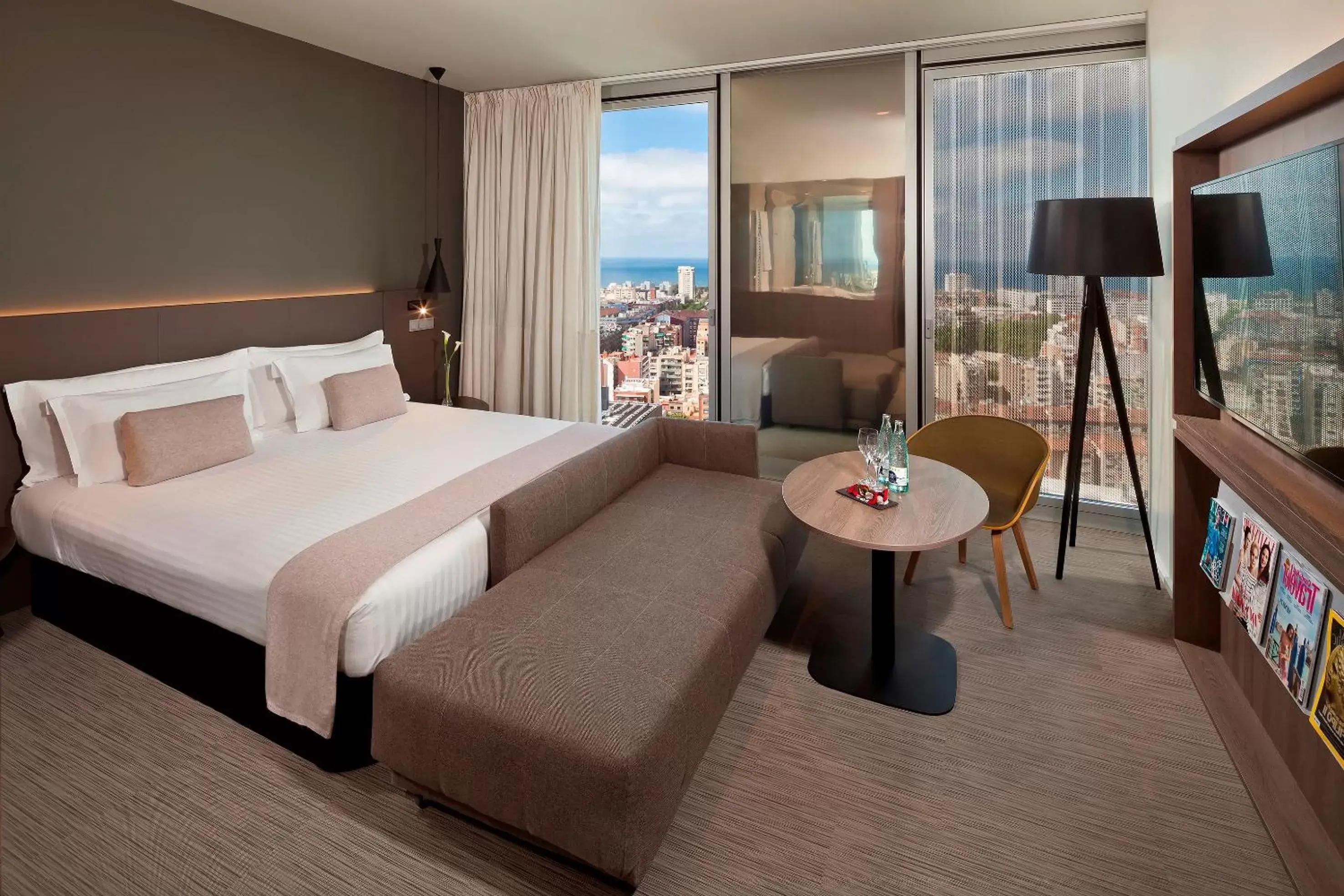 TV and multimedia, Bed in Melia Barcelona Sky 4* Sup TV and multimedia, Bed in Melia Barcelona Sky 4* Sup