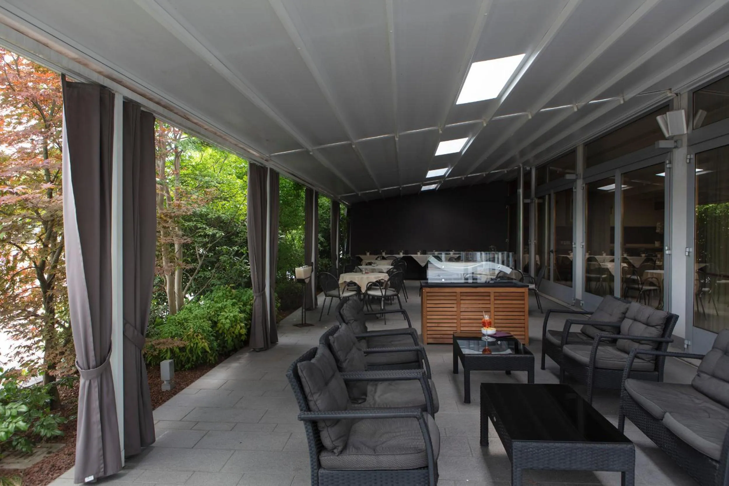 Balcony/Terrace in Smart Hotel Holiday