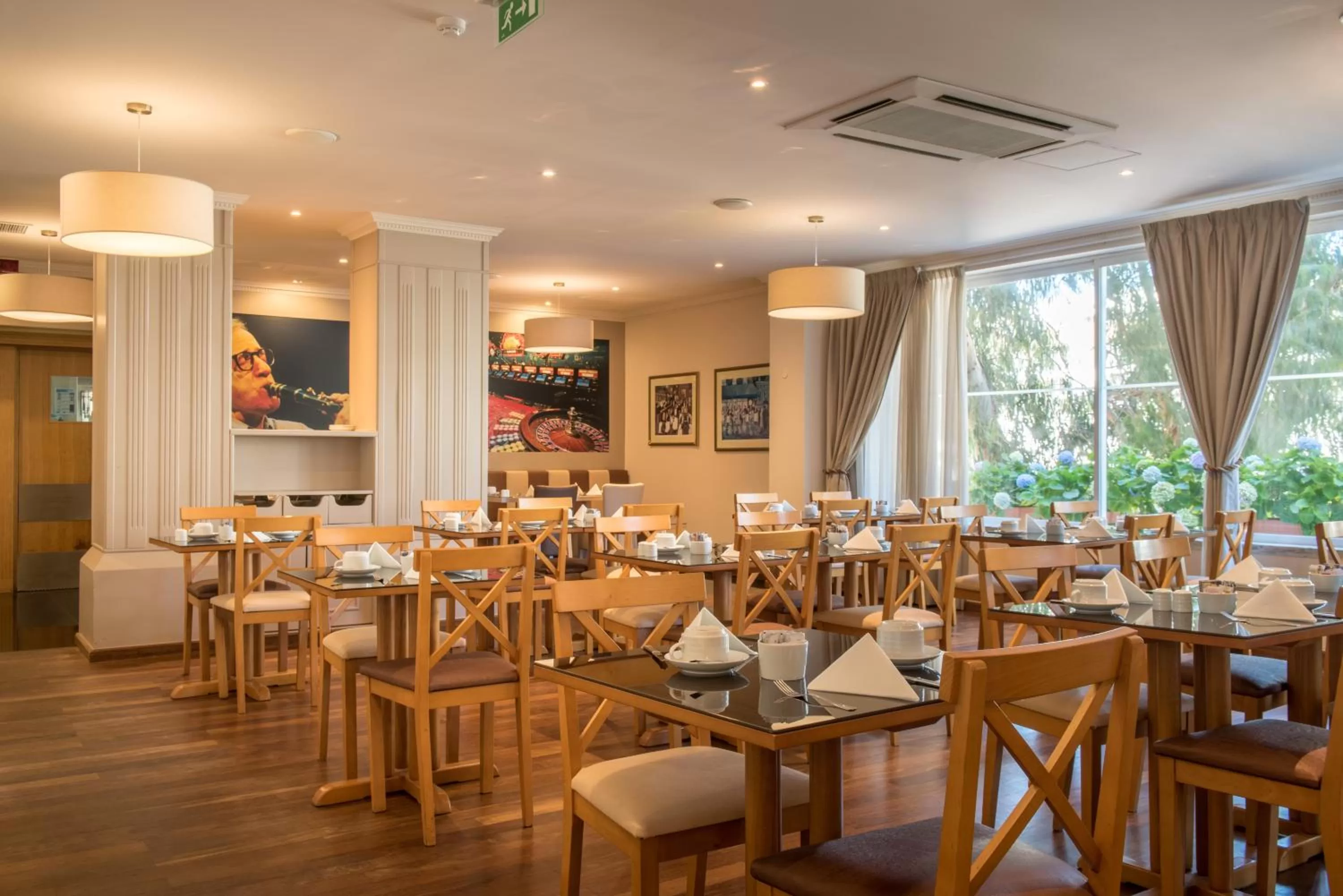 Restaurant/places to eat in Vila Galé Estoril