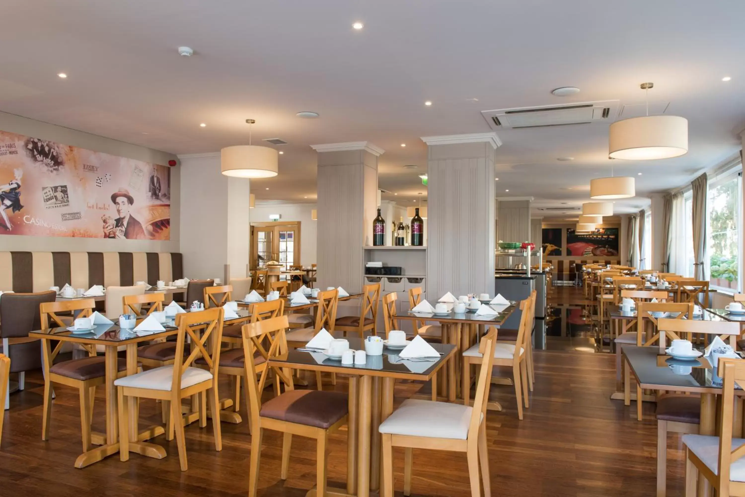 Restaurant/places to eat in Vila Galé Estoril Restaurant/places to eat in Vila Galé Estoril