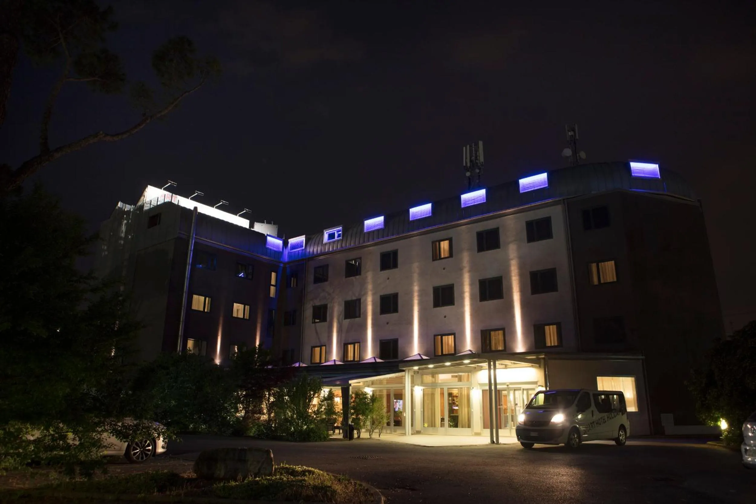 Property building in Smart Hotel Holiday