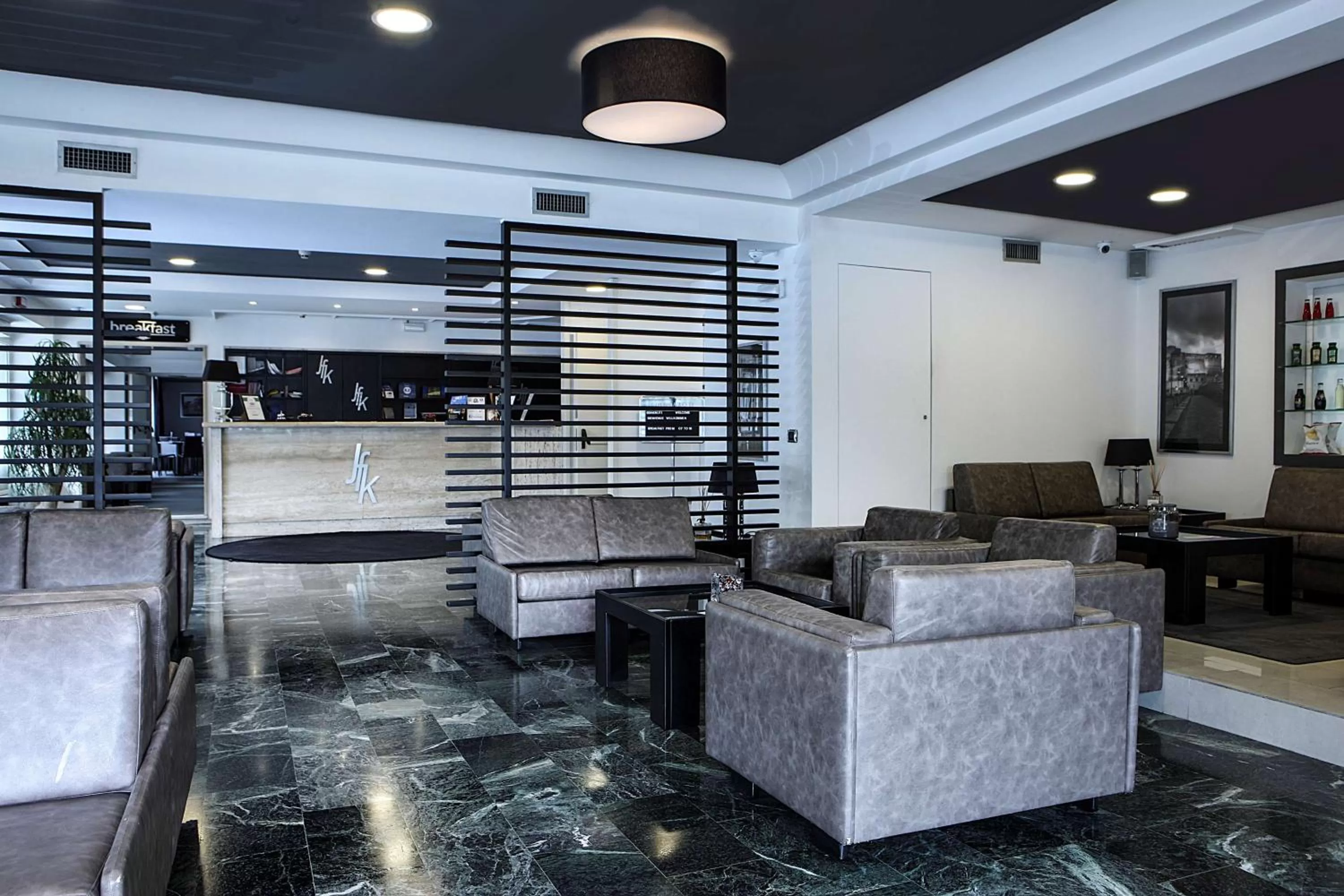Lobby or reception in Best Western JFK Hotel