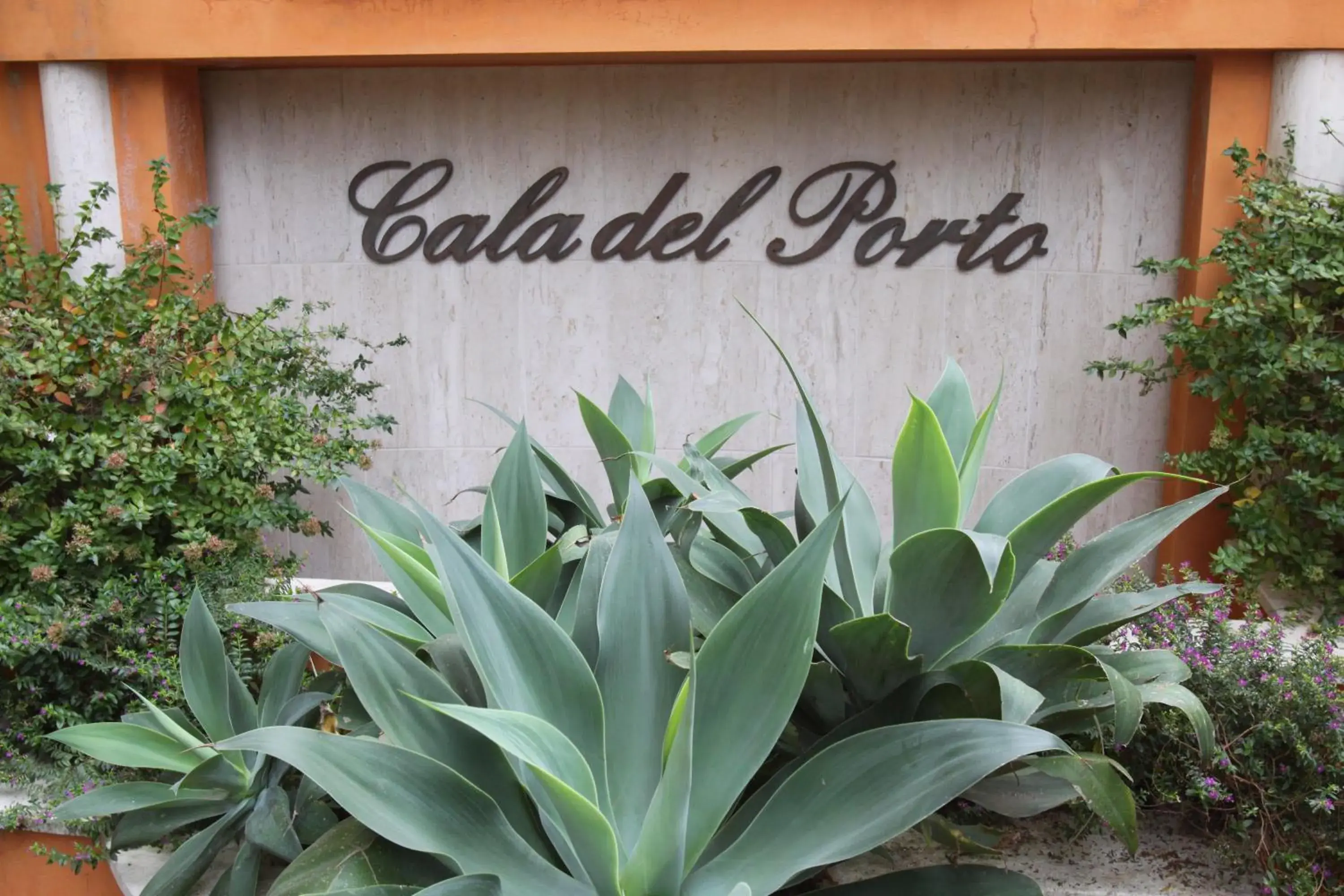 Property building in Hotel Cala Del Porto Property building in Hotel Cala Del Porto