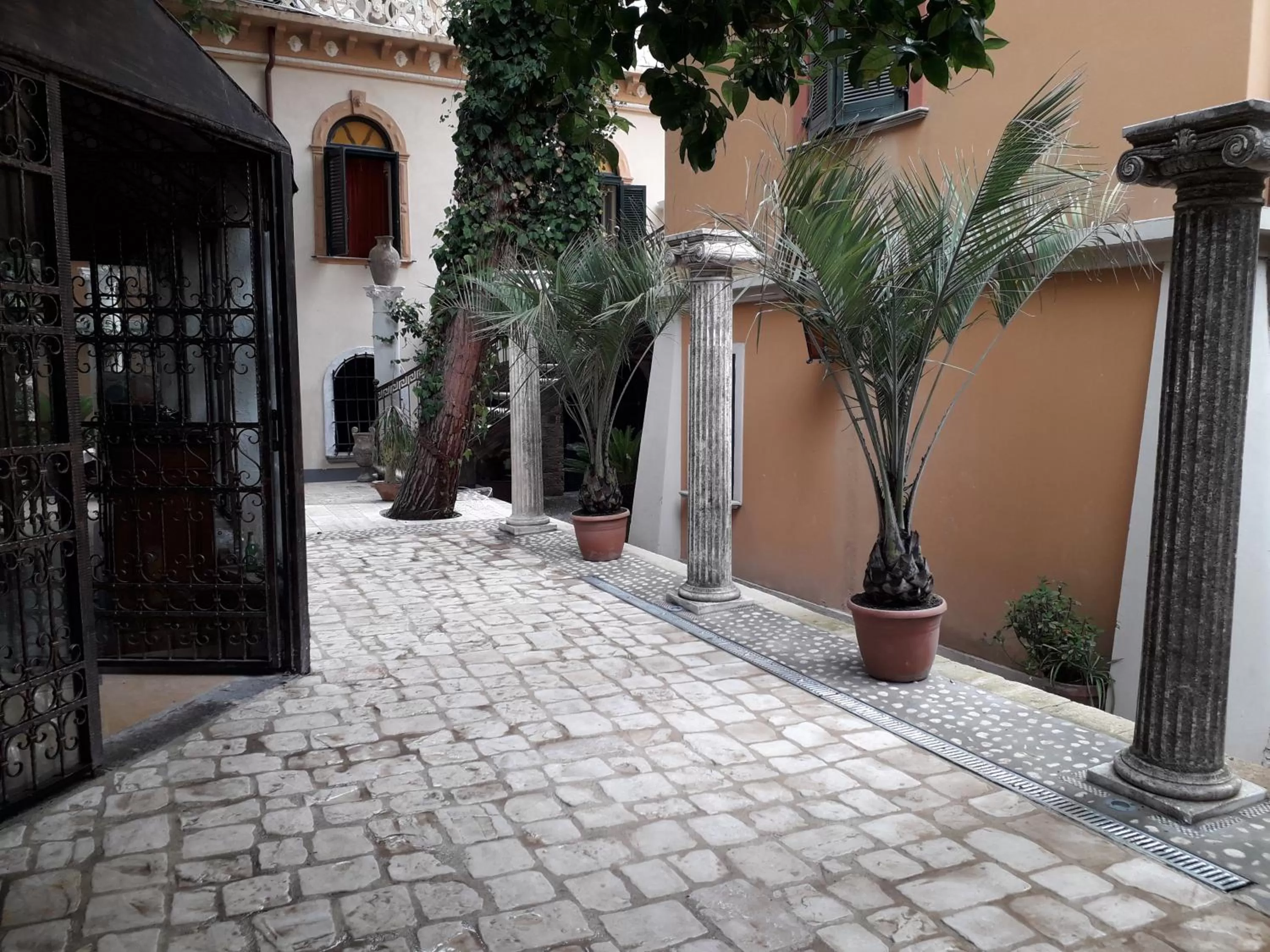 Garden in Hotel Villa Antica Tropea