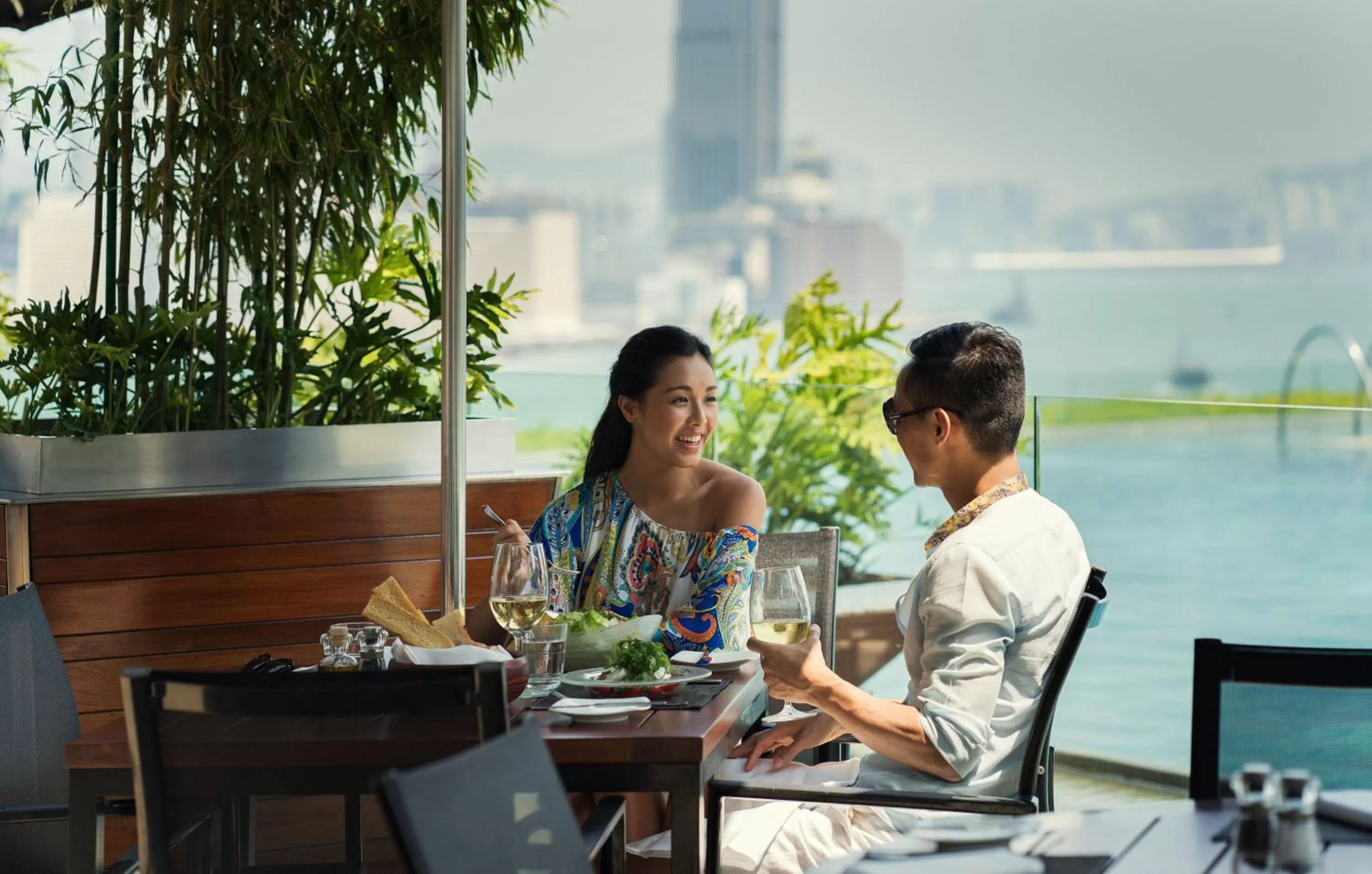 Restaurant/places to eat in Four Seasons Hotel Hong Kong