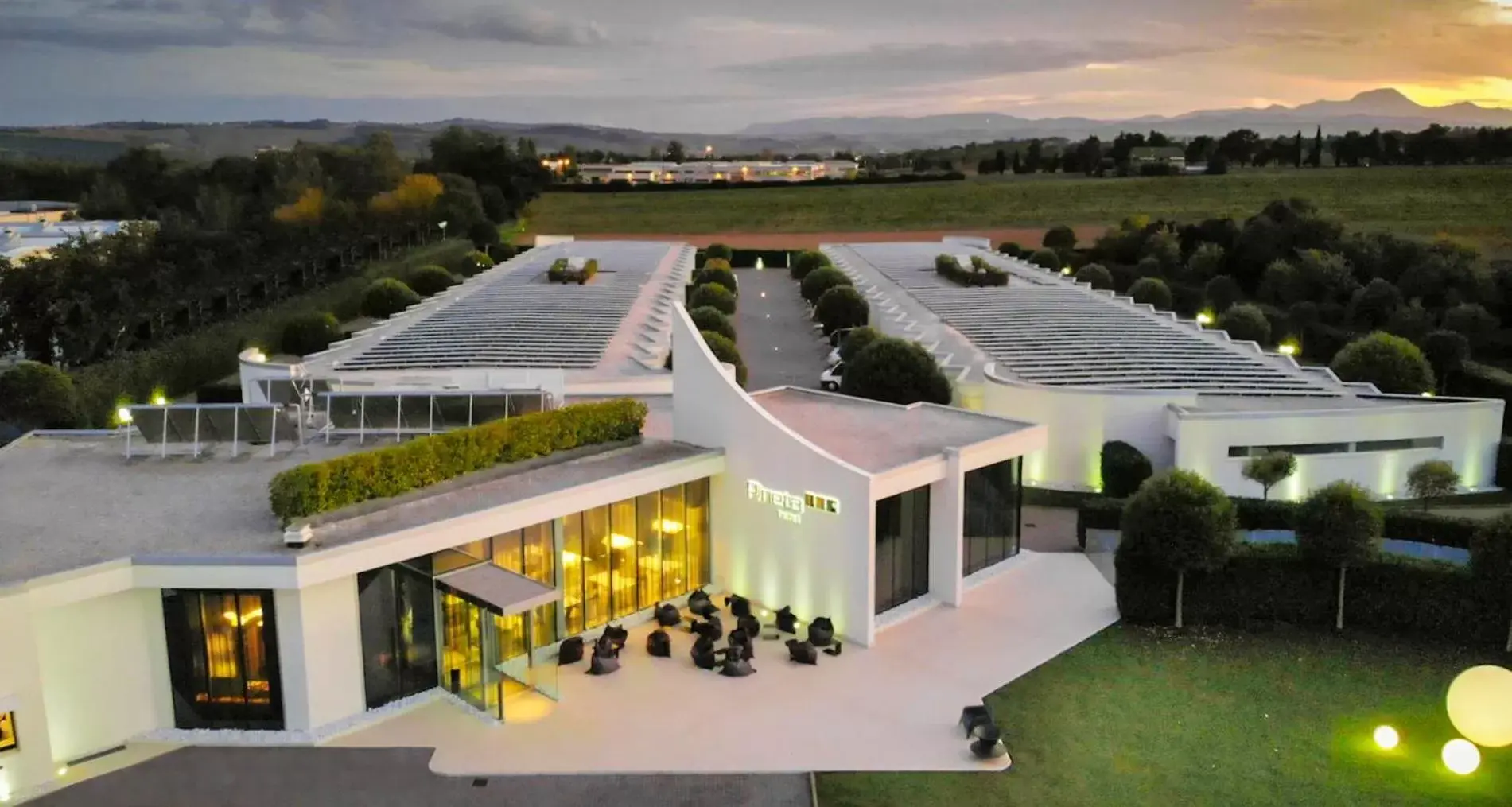 Pineta Eco Hotel - Private Parking Pineta Eco Hotel - Private Parking