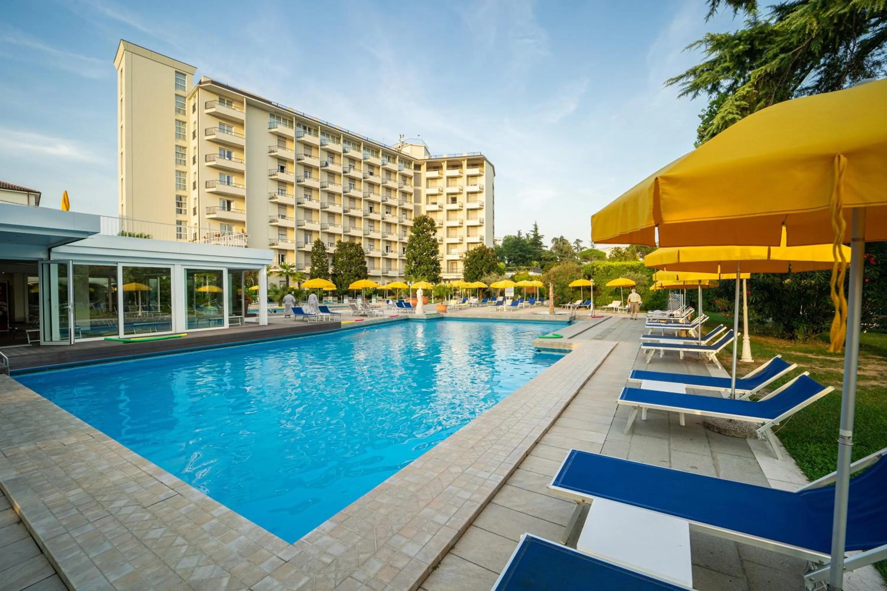 Swimming pool in Hotel Ariston Molino Buja