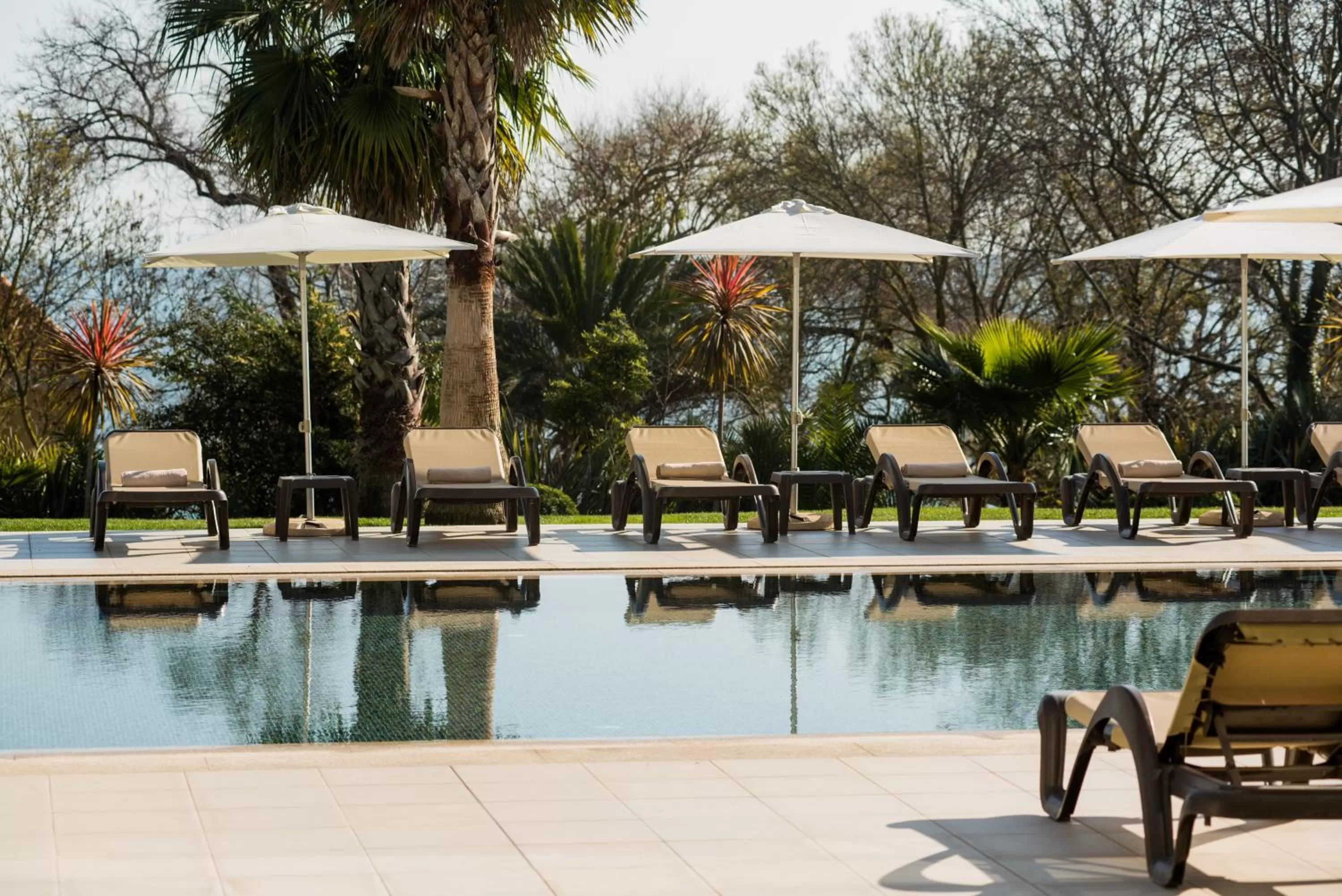 Swimming pool in Vila Gale Collection Palácio dos Arcos