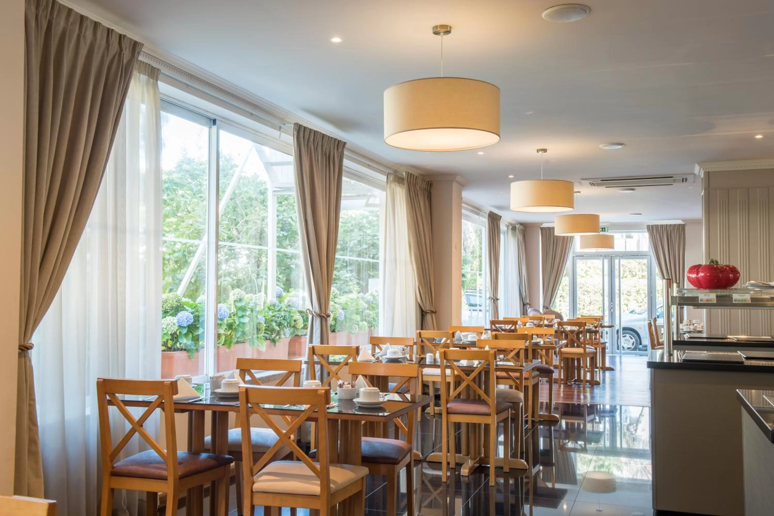 Restaurant/places to eat in Vila Galé Estoril
