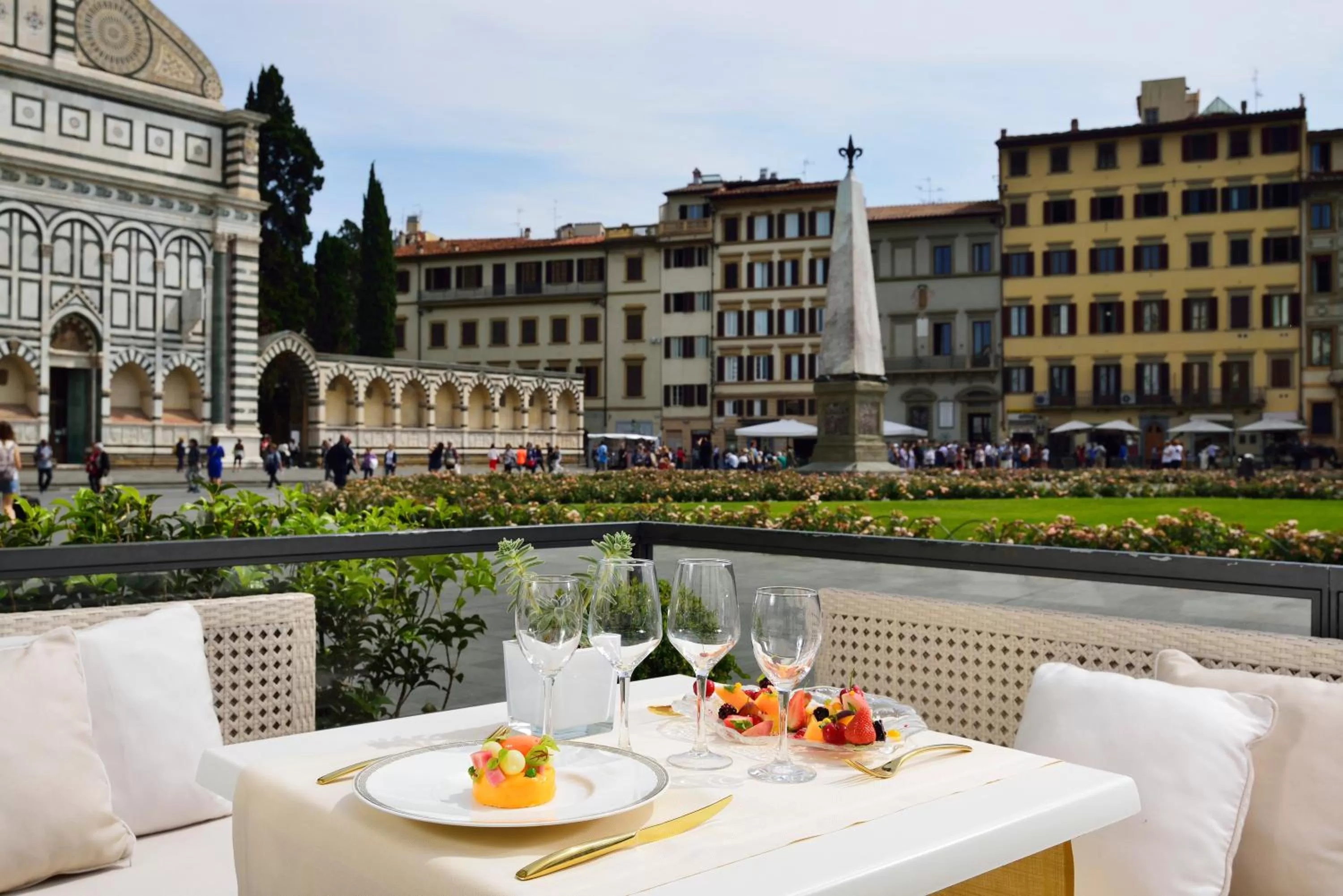Restaurant/places to eat in Grand Hotel Minerva