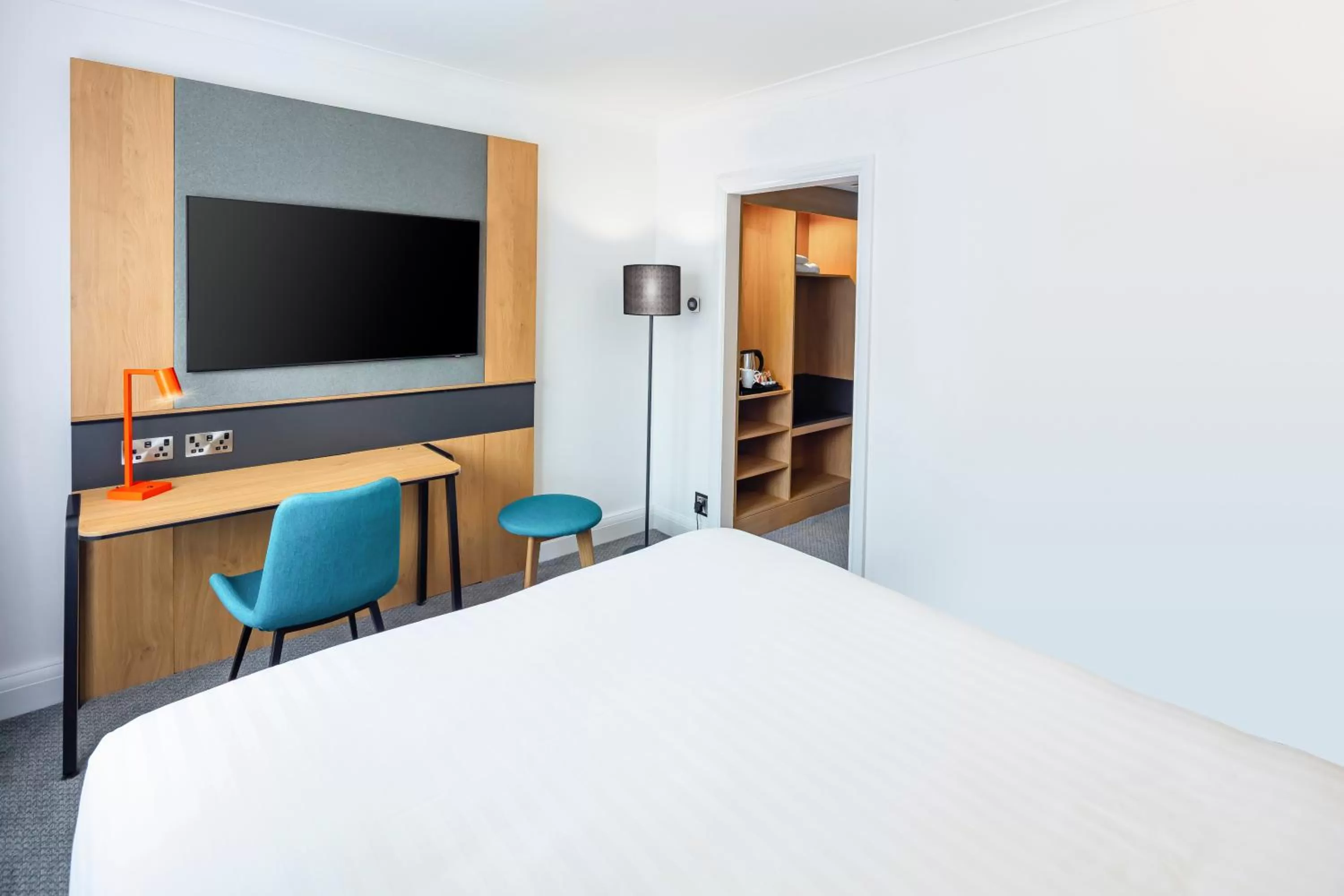 Bed in Holiday Inn London-Bexley by IHG