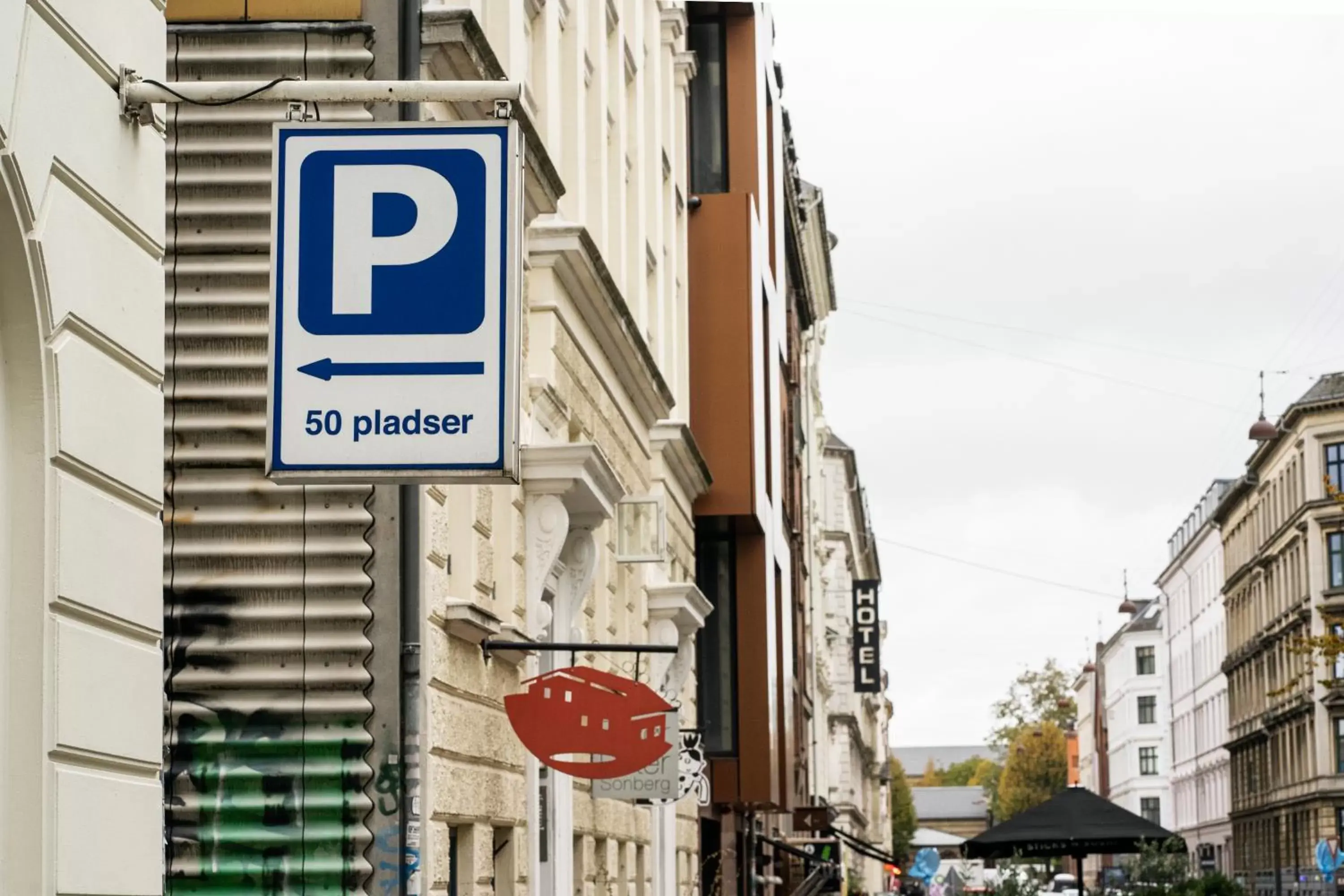 Parking in Ibsens Hotel Parking in Ibsens Hotel