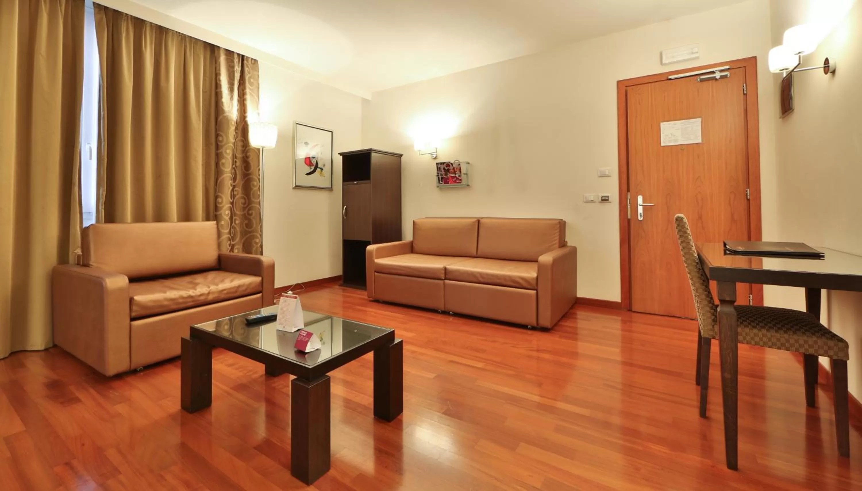 Photo of the whole room in Crowne Plaza Venice East by IHG