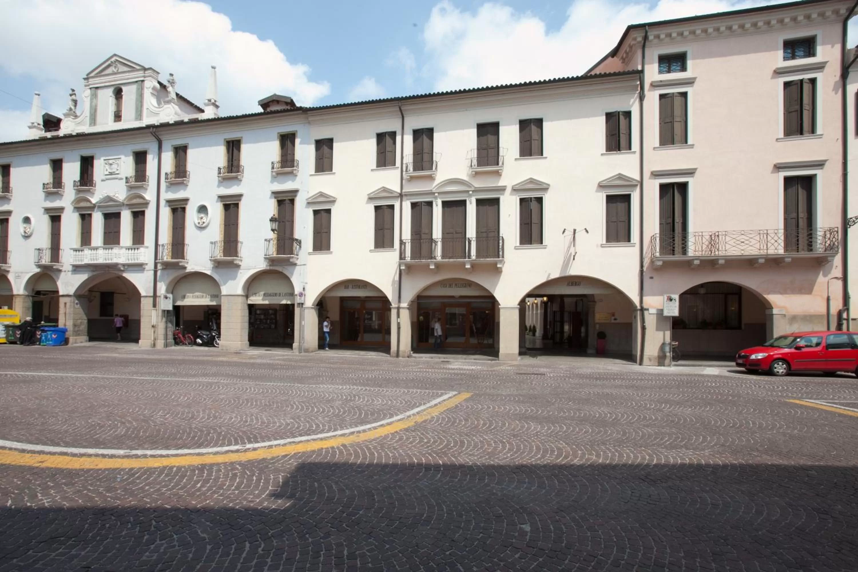 Facade/entrance in Hotel Casa Del Pellegrino