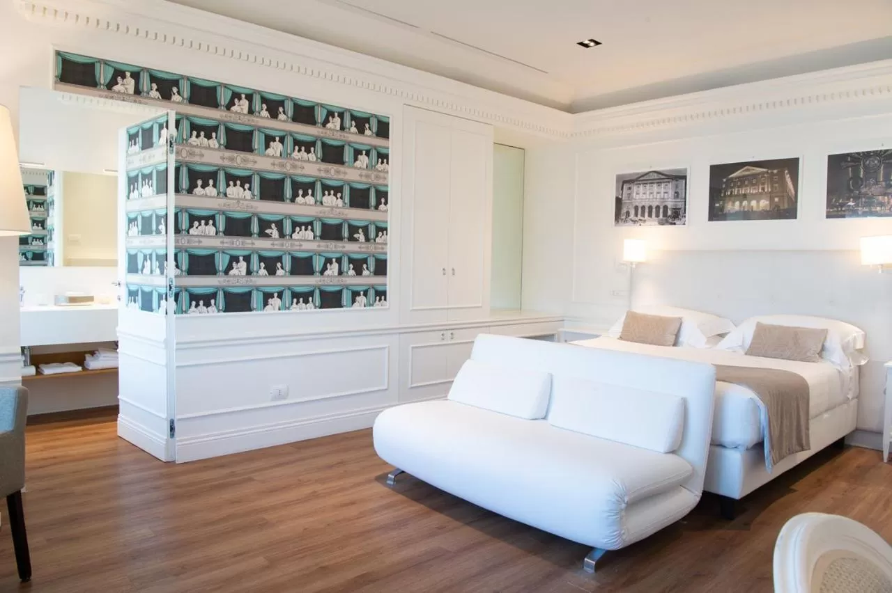 Bedroom, Bed in Grand Hotel Palace