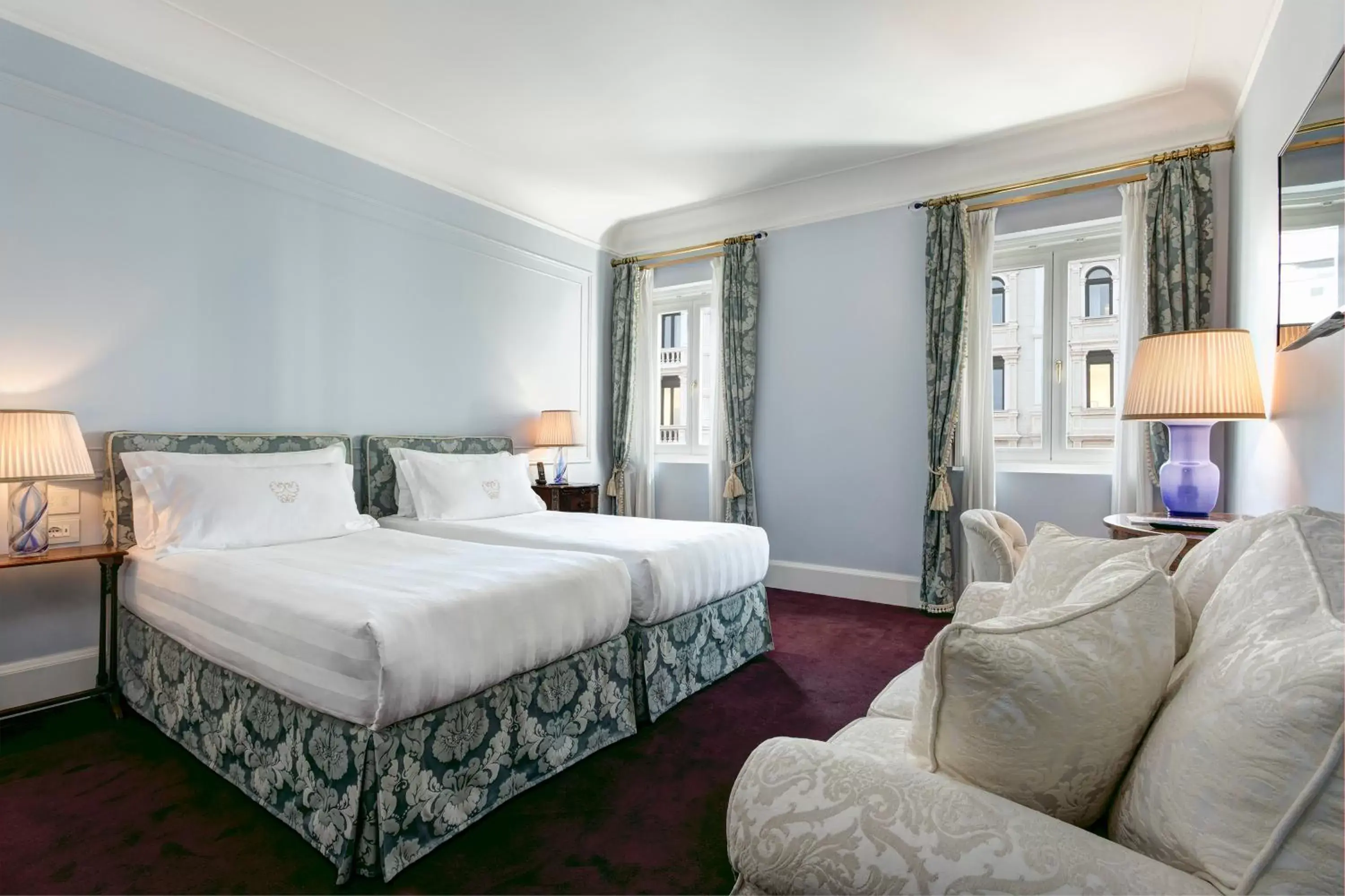 Photo of the whole room, Bed in Grand Hotel Duchi d'Aosta Photo of the whole room, Bed in Grand Hotel Duchi d'Aosta