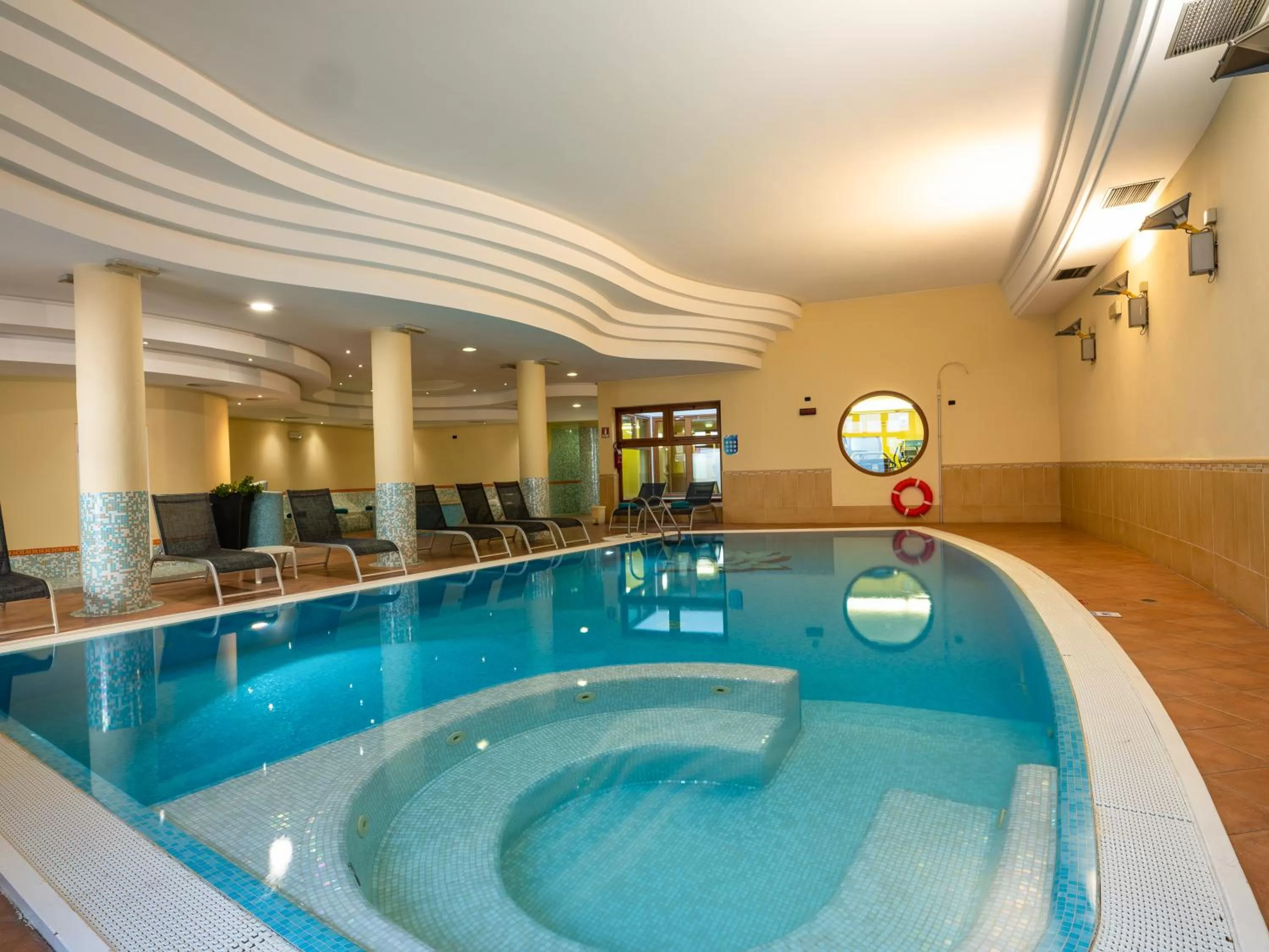 Hot Tub in Active Hotel Paradiso