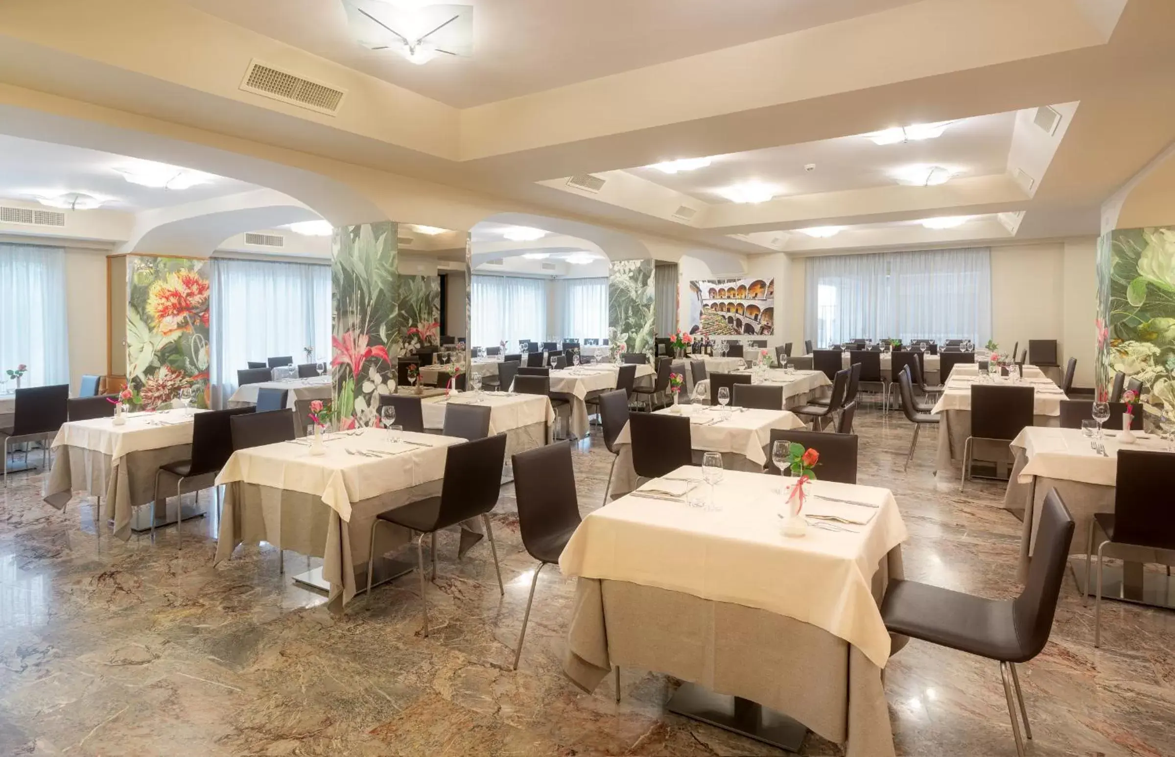 Restaurant/places to eat in Sangallo Palace Restaurant/places to eat in Sangallo Palace