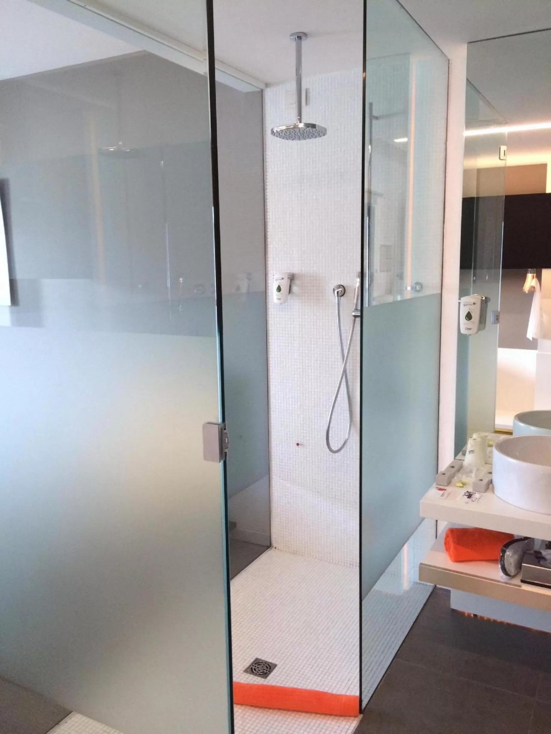 Shower in Best Western Parco Paglia Hotel