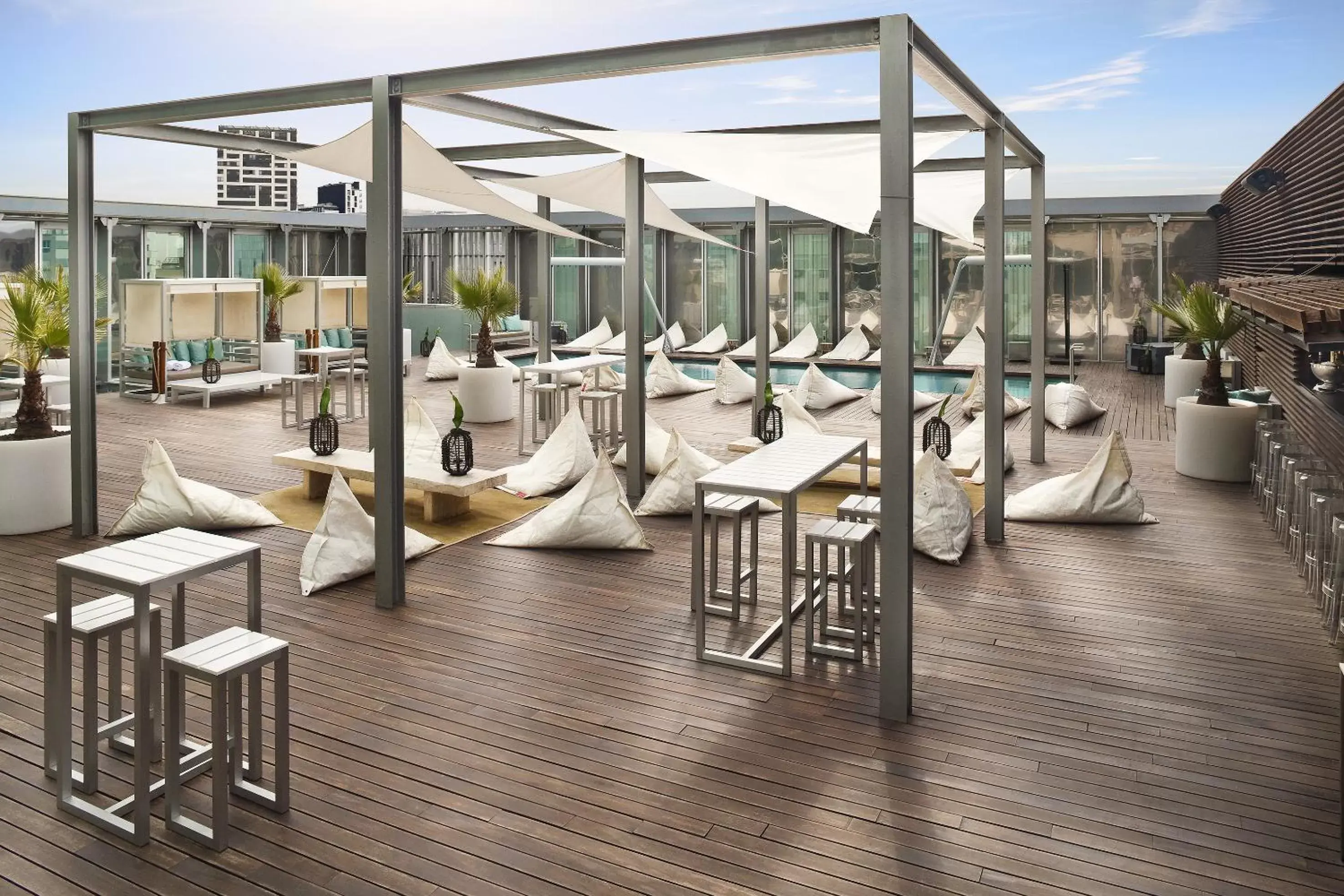 Swimming pool in Melia Barcelona Sky 4* Sup Swimming pool in Melia Barcelona Sky 4* Sup
