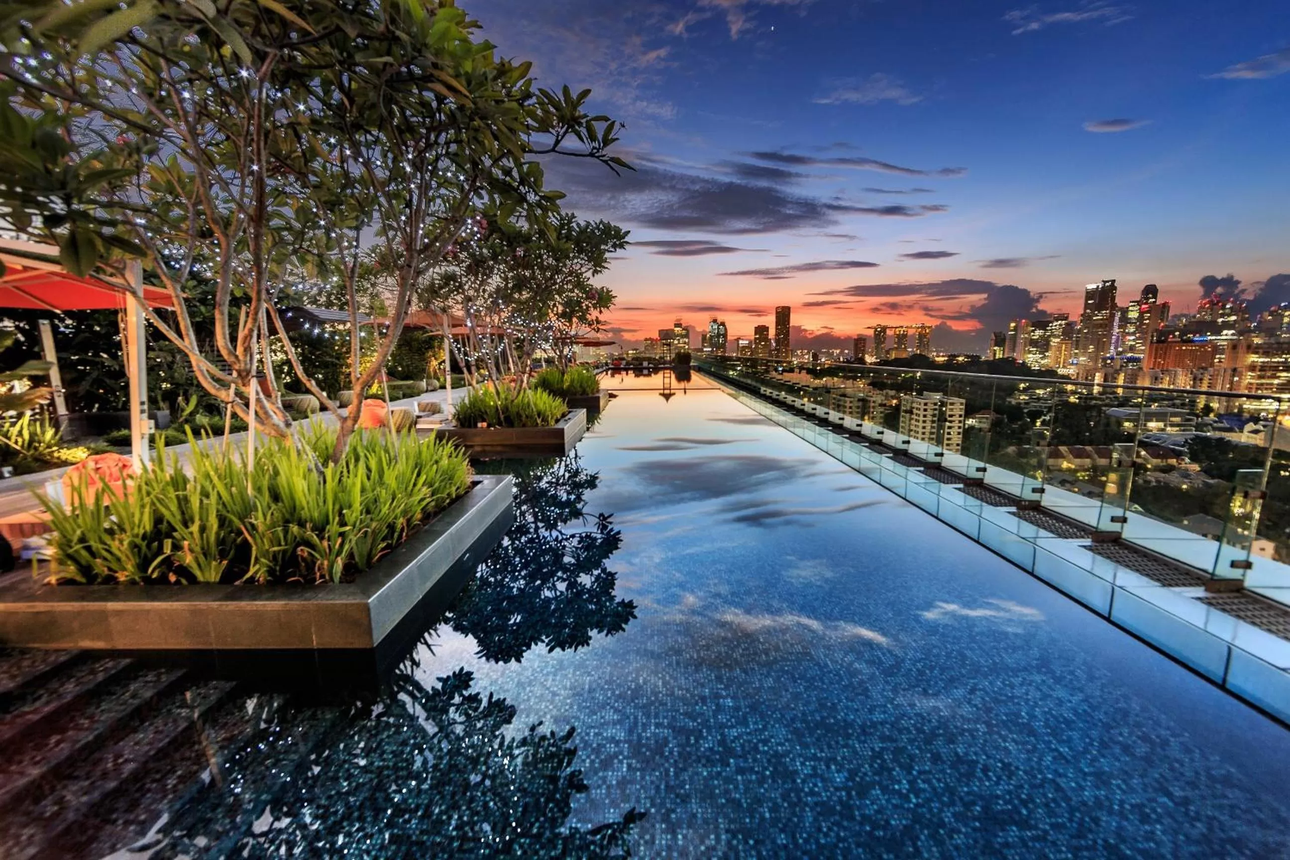 Swimming pool in JEN Singapore Orchardgateway by Shangri-La