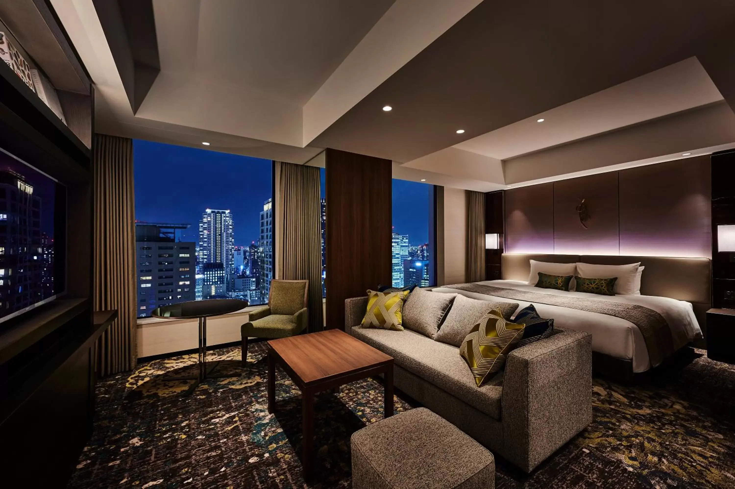 Living room in The Royal Park Hotel Iconic Osaka Midosuji Living room in The Royal Park Hotel Iconic Osaka Midosuji