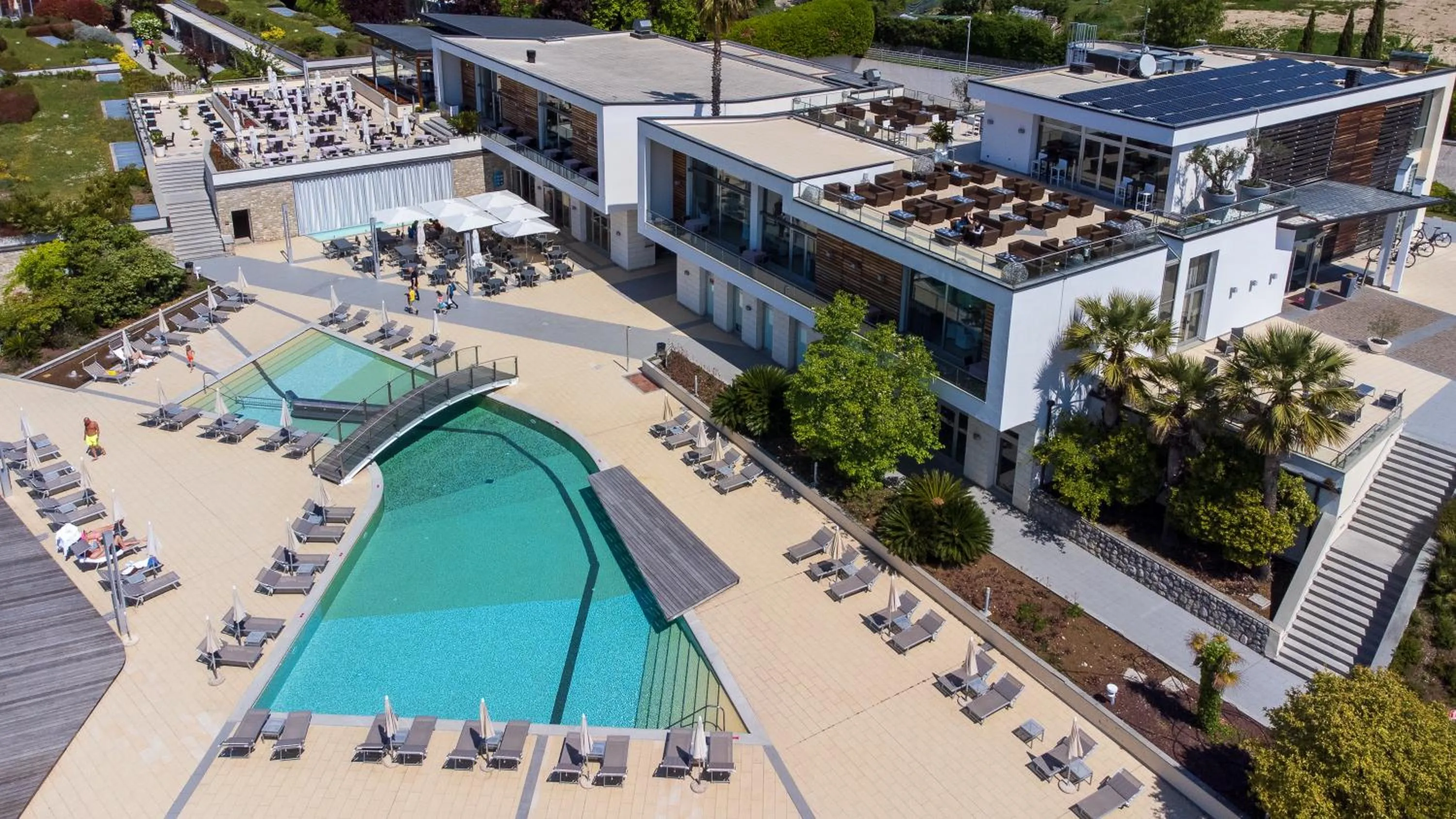 Swimming pool in Parc Hotel Germano Suites & Apartments