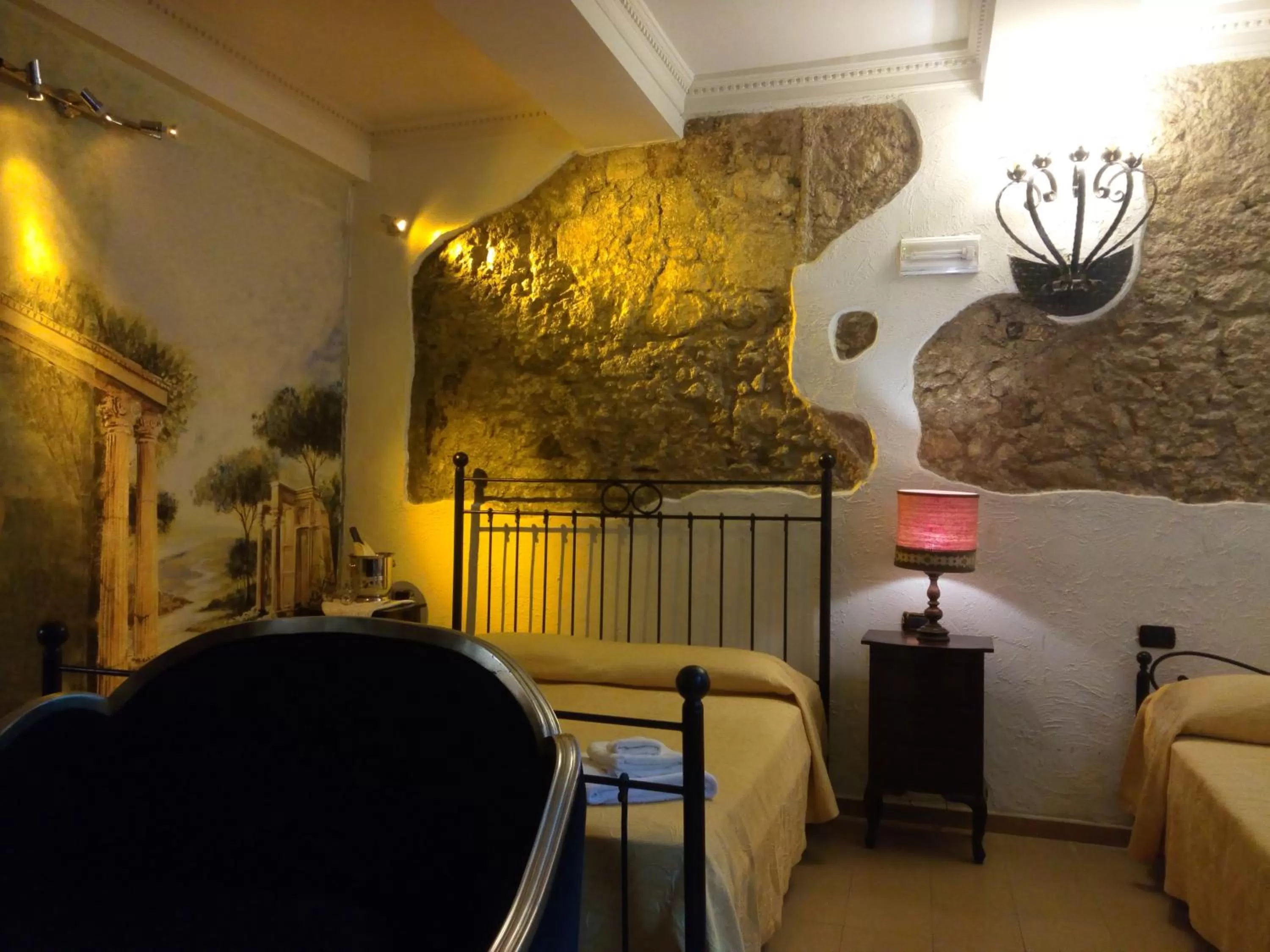 Bedroom, Bed in Hotel Villa Antica Tropea