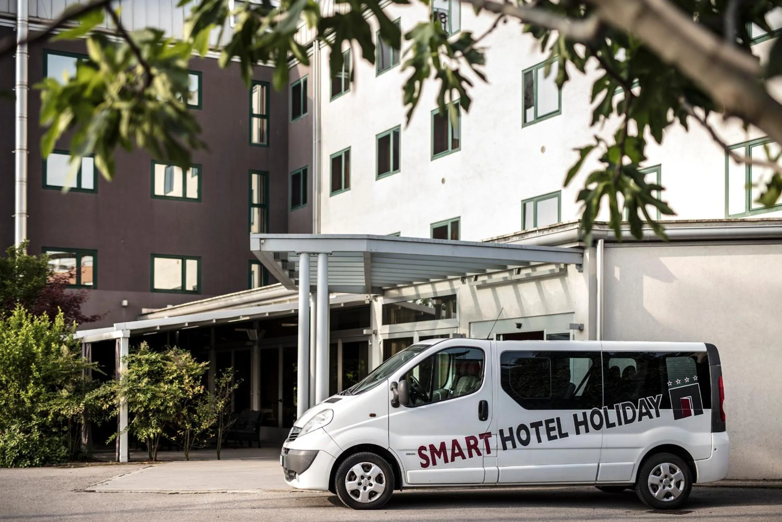 Facade/entrance in Smart Hotel Holiday