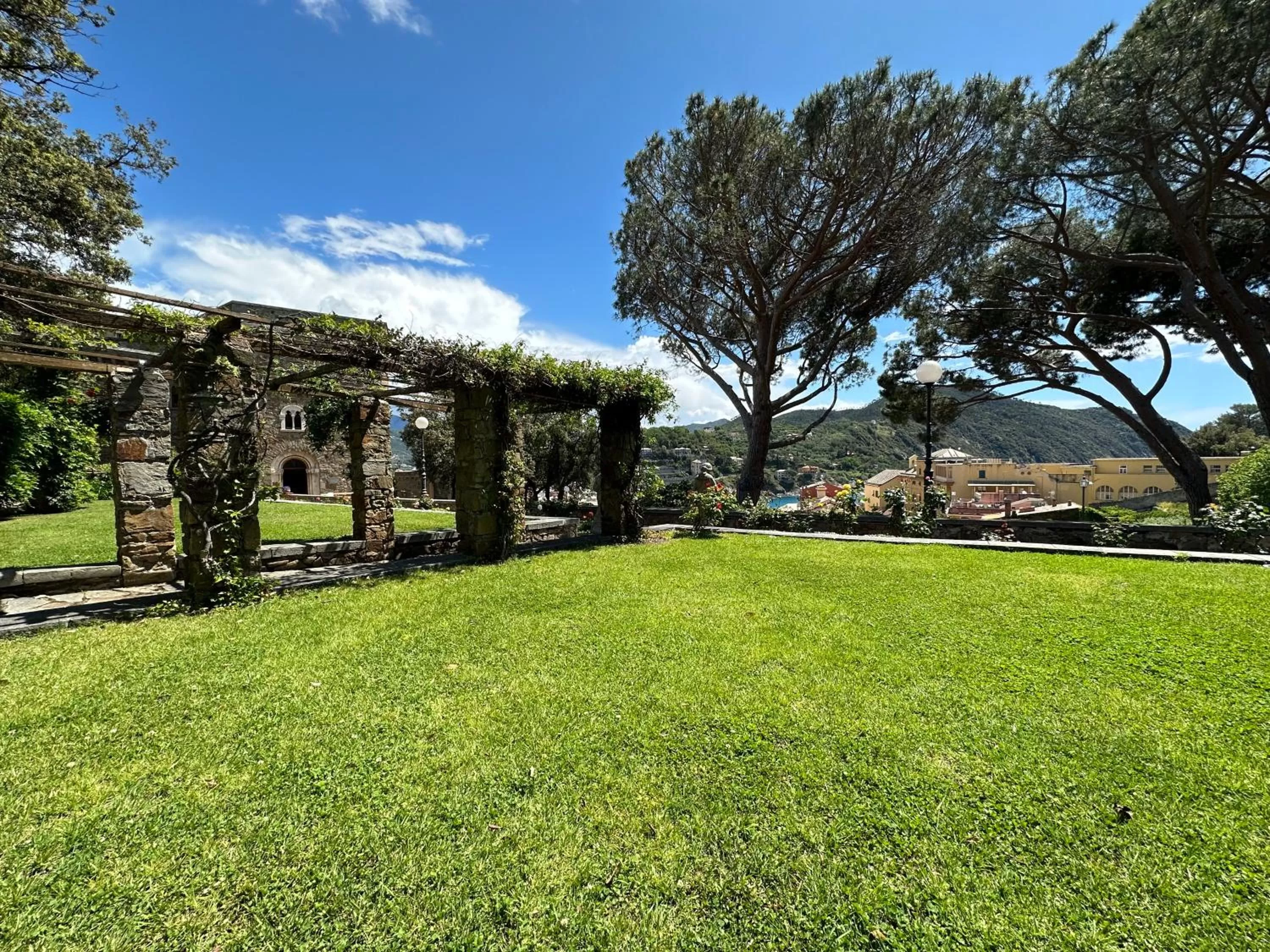 Garden in Grand Hotel Dei Castelli