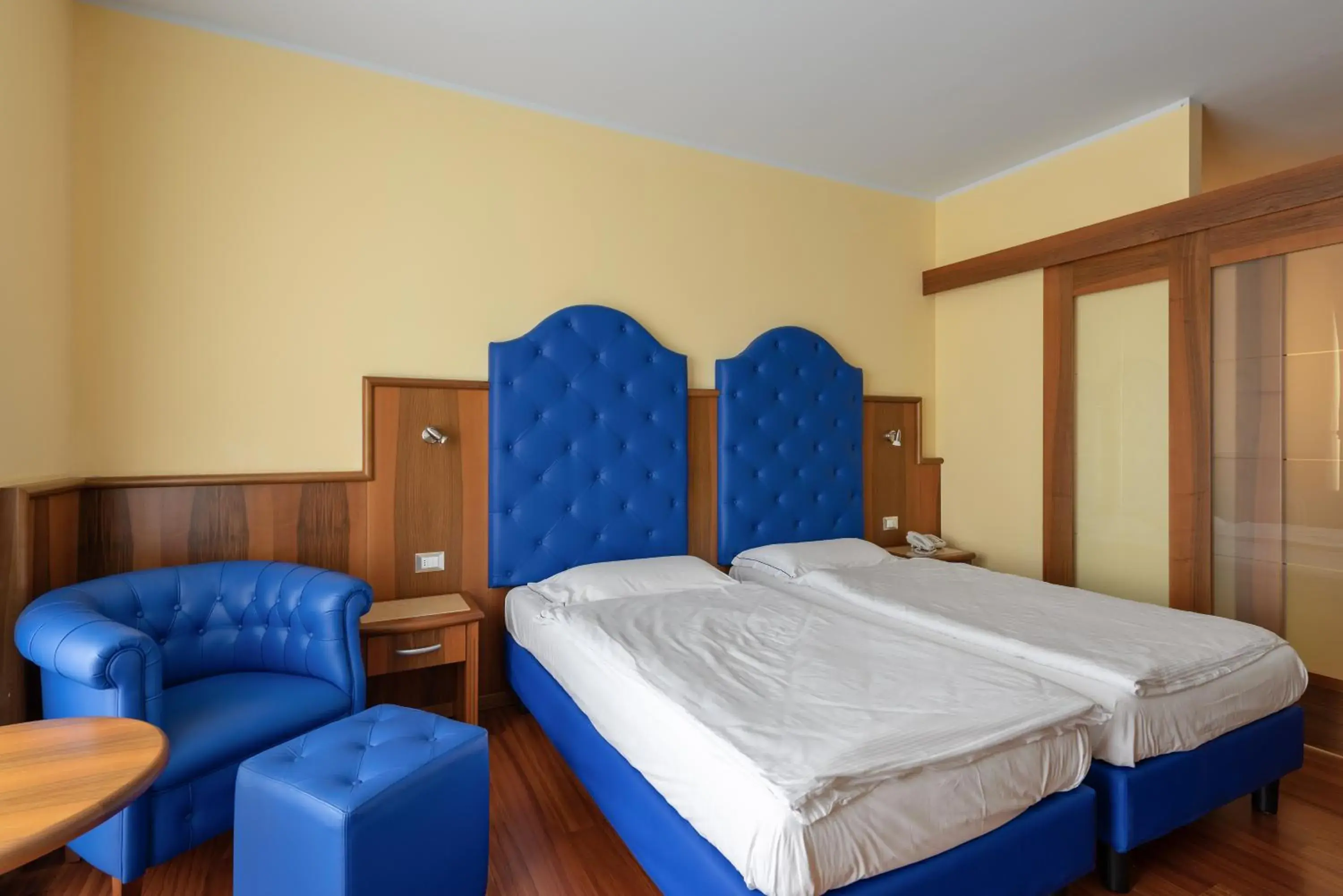Photo of the whole room, Bed in Hotel Internazionale Photo of the whole room, Bed in Hotel Internazionale