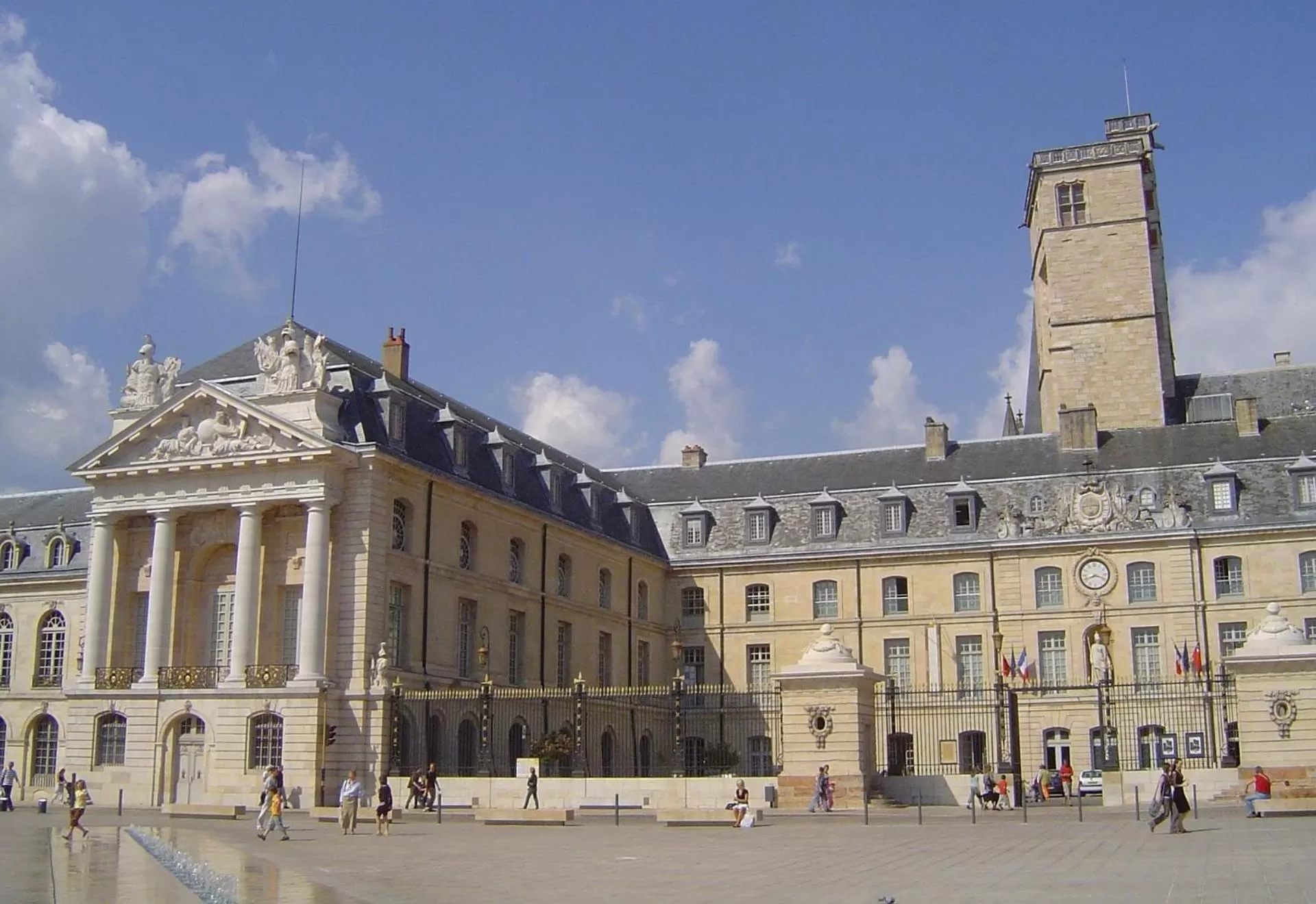 Nearby landmark in ibis budget Dijon Saint Apollinaire