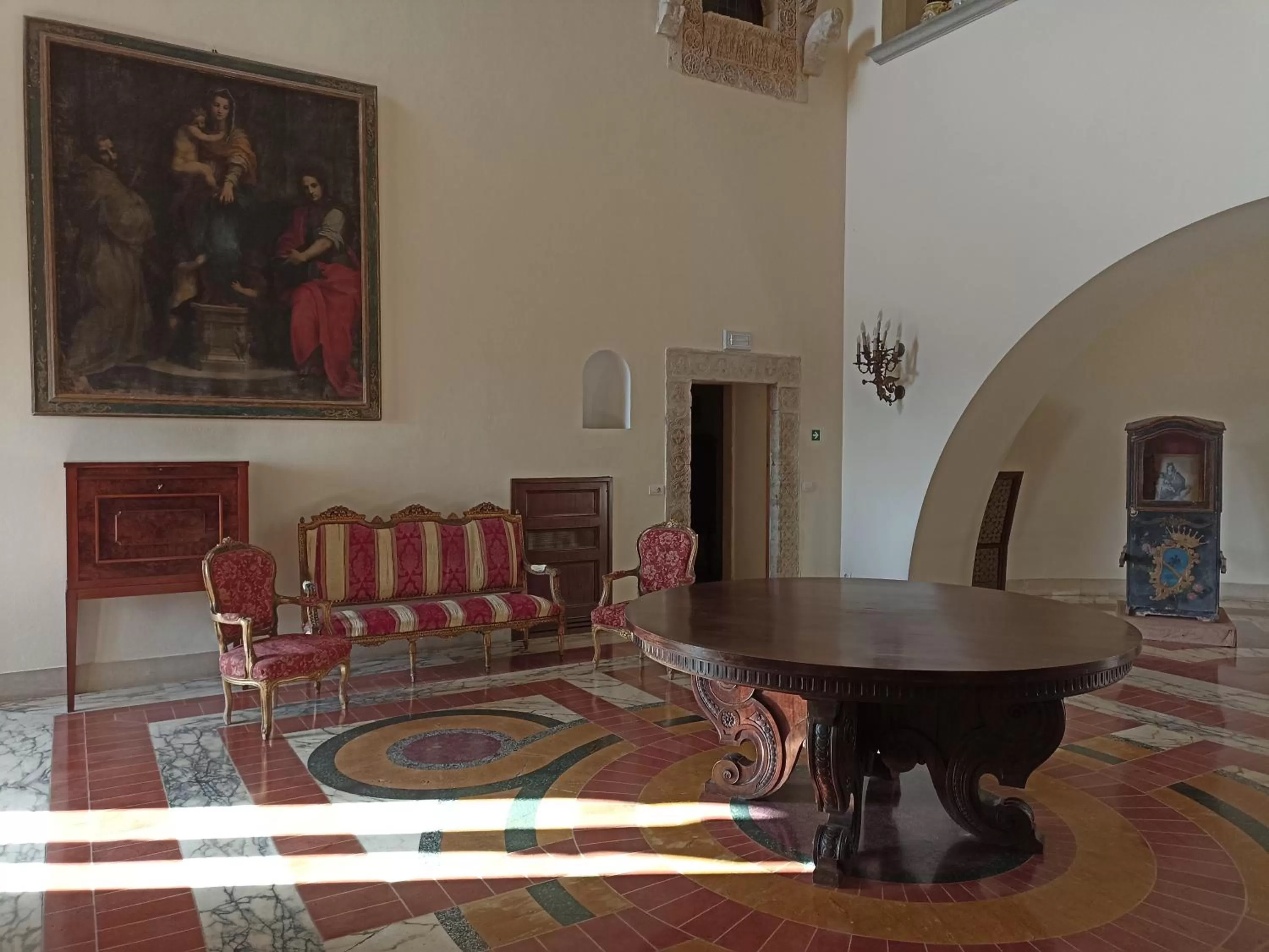 Communal lounge/ TV room in Grand Hotel Dei Castelli