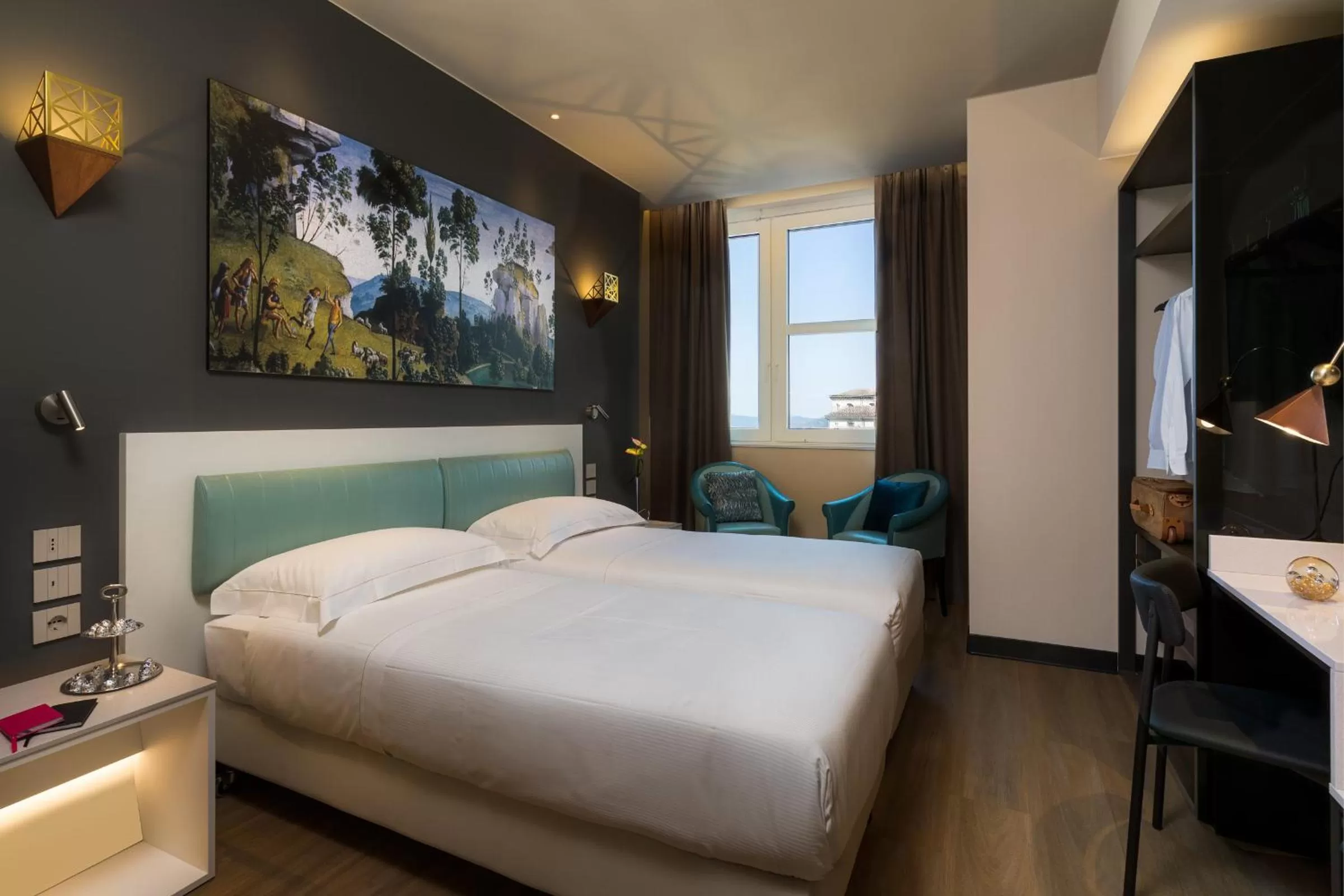 Photo of the whole room, Bed in Sangallo Palace