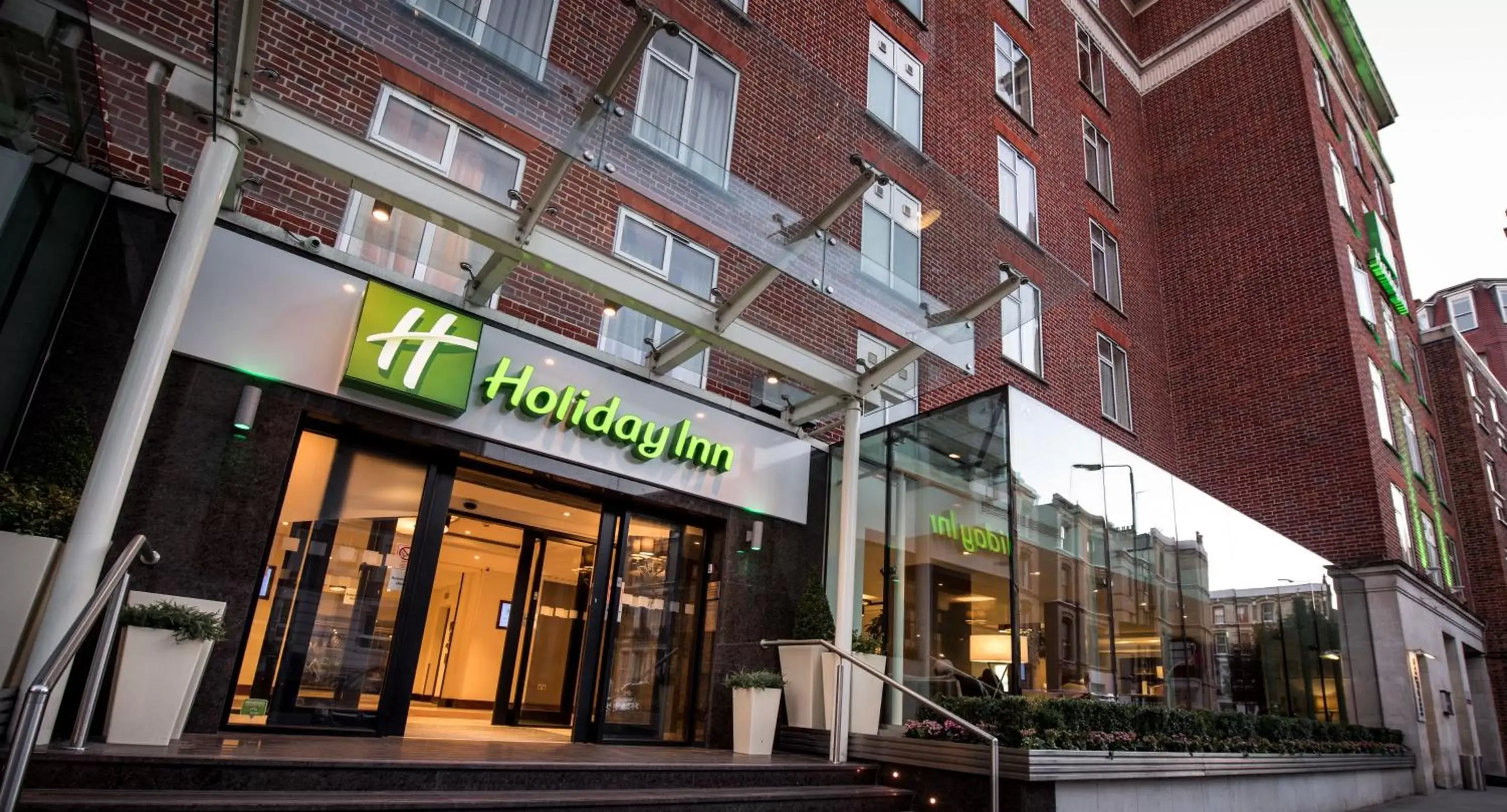 Property building in Holiday Inn London Kensington High St. by IHG Property building in Holiday Inn London Kensington High St. by IHG