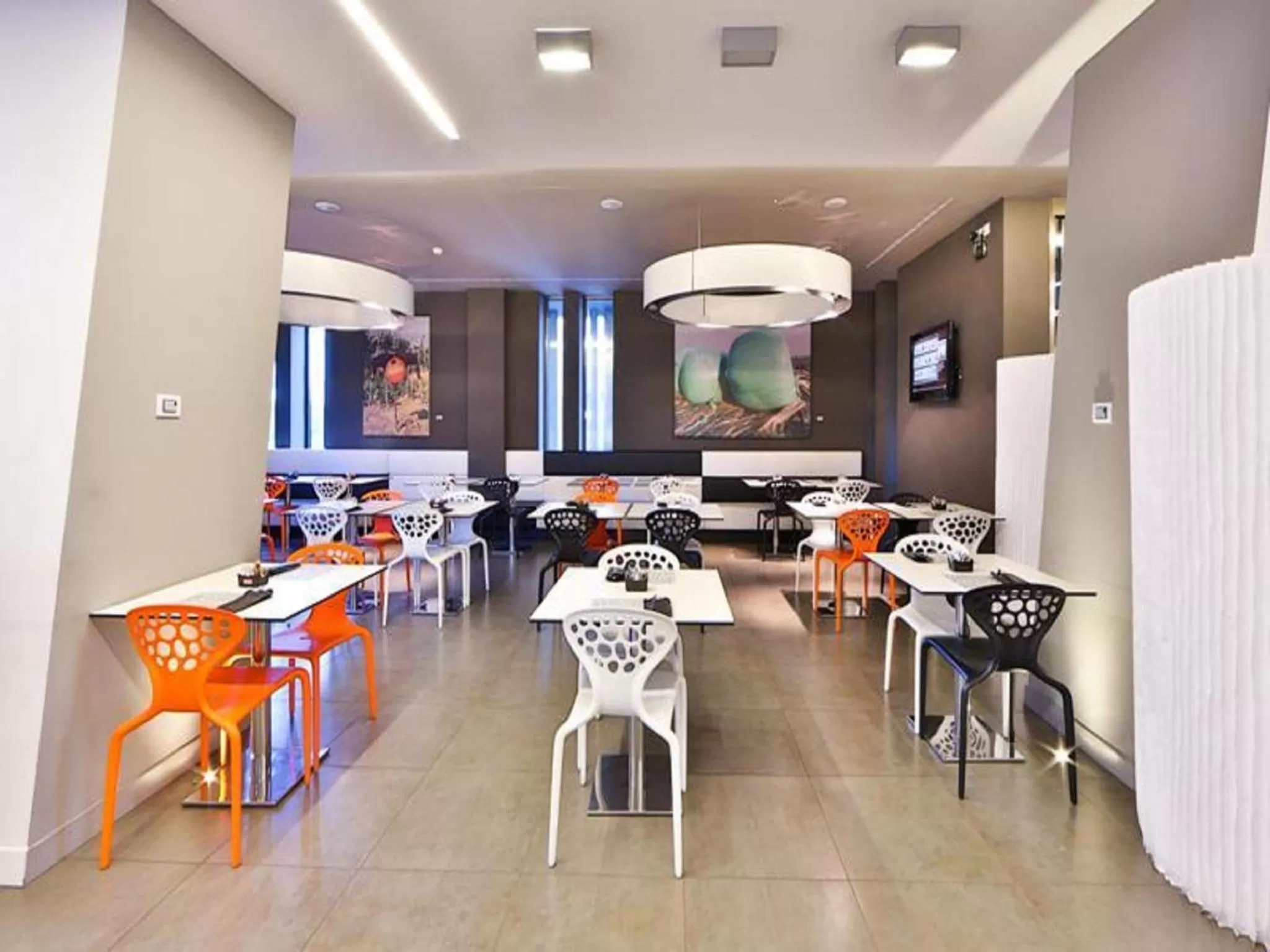 Communal lounge/ TV room in Best Western Parco Paglia Hotel