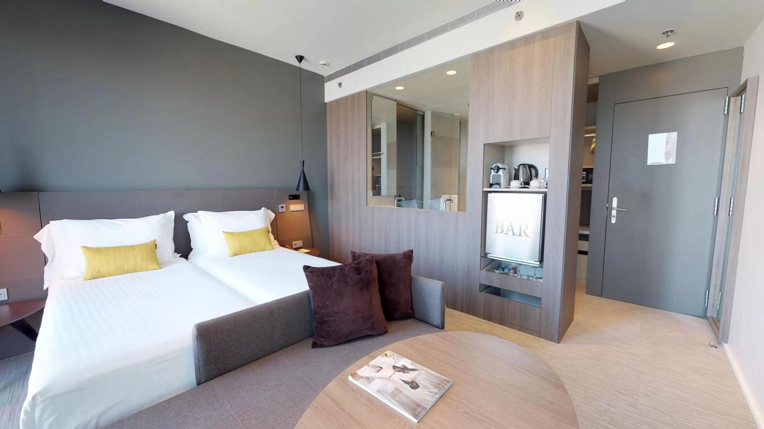 Bedroom, Bed in Melia Barcelona Sky 4* Sup