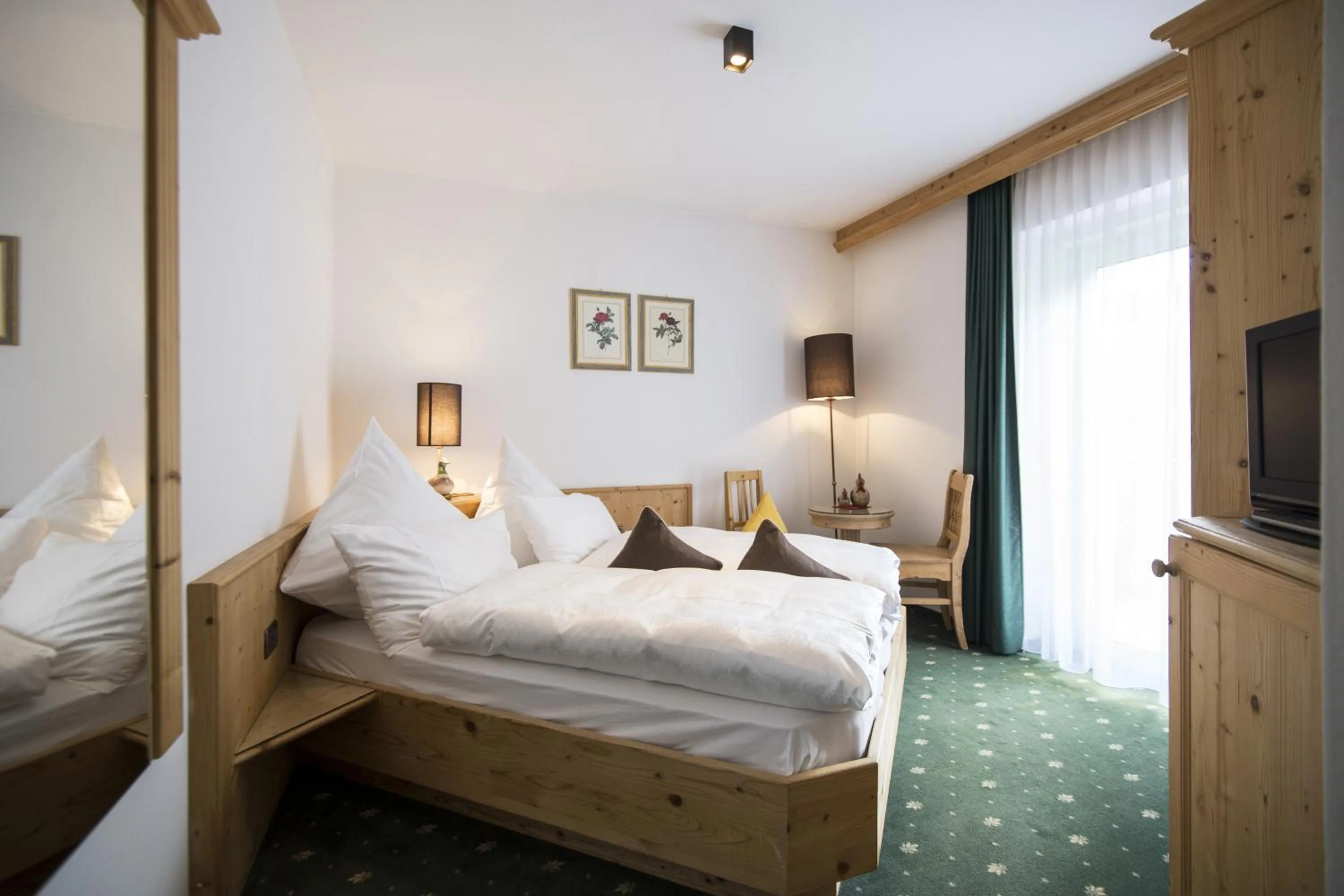 Superior Single Room - single occupancy in Alpstay - Hotel Acadia - Adults Mountain Home