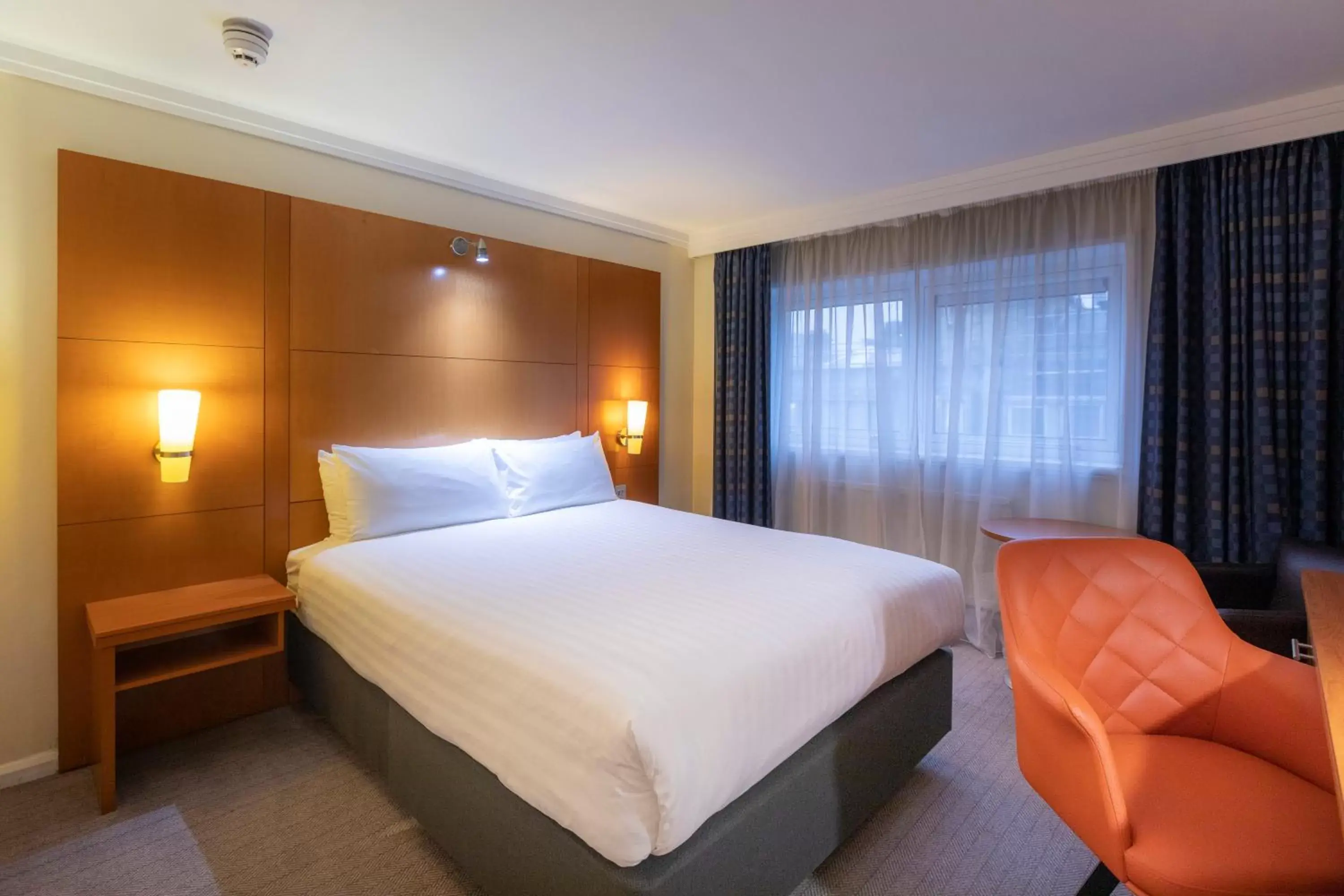 Bed in Holiday Inn London - Regent's Park by IHG Bed in Holiday Inn London - Regent's Park by IHG