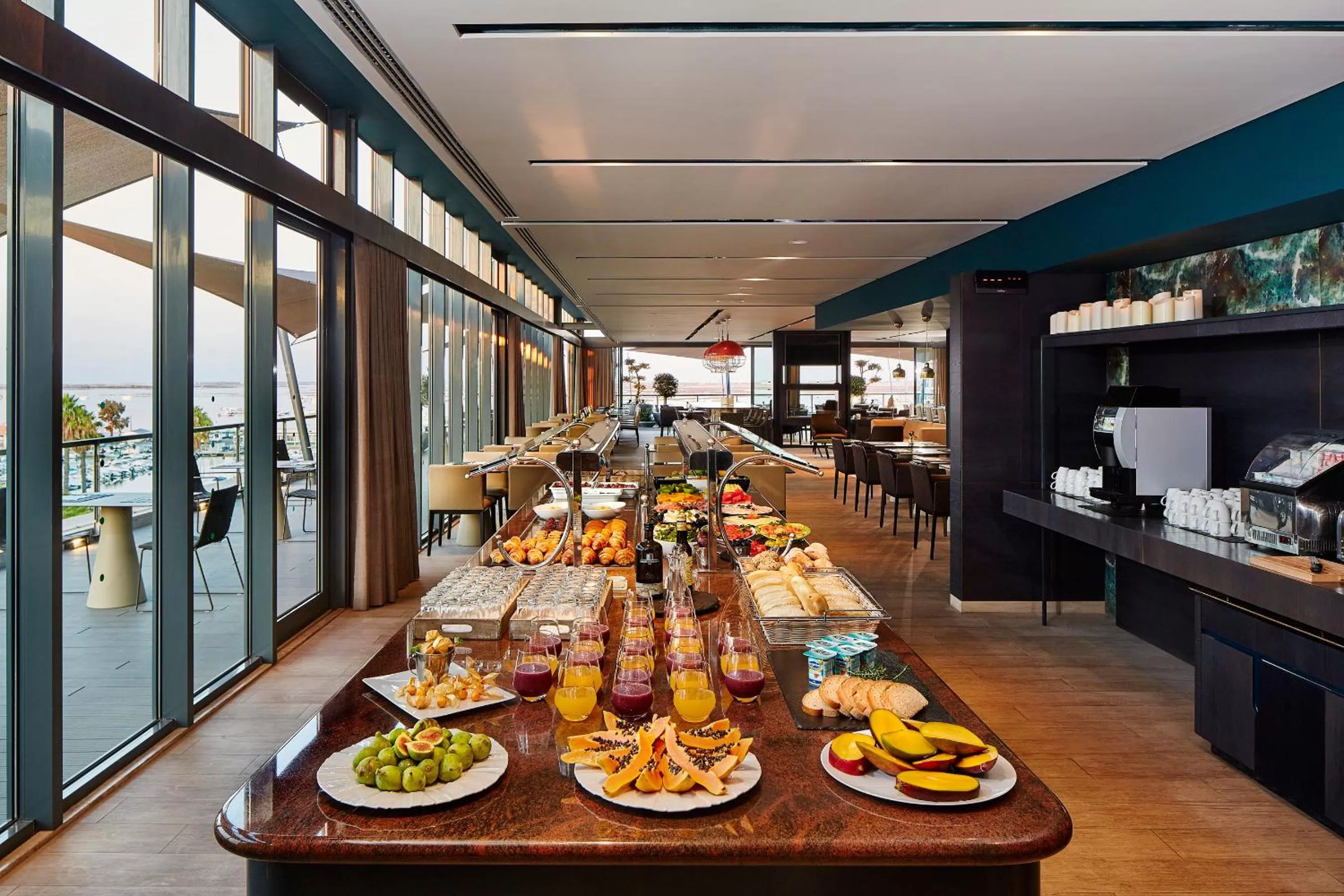 Breakfast in Occidental Faro