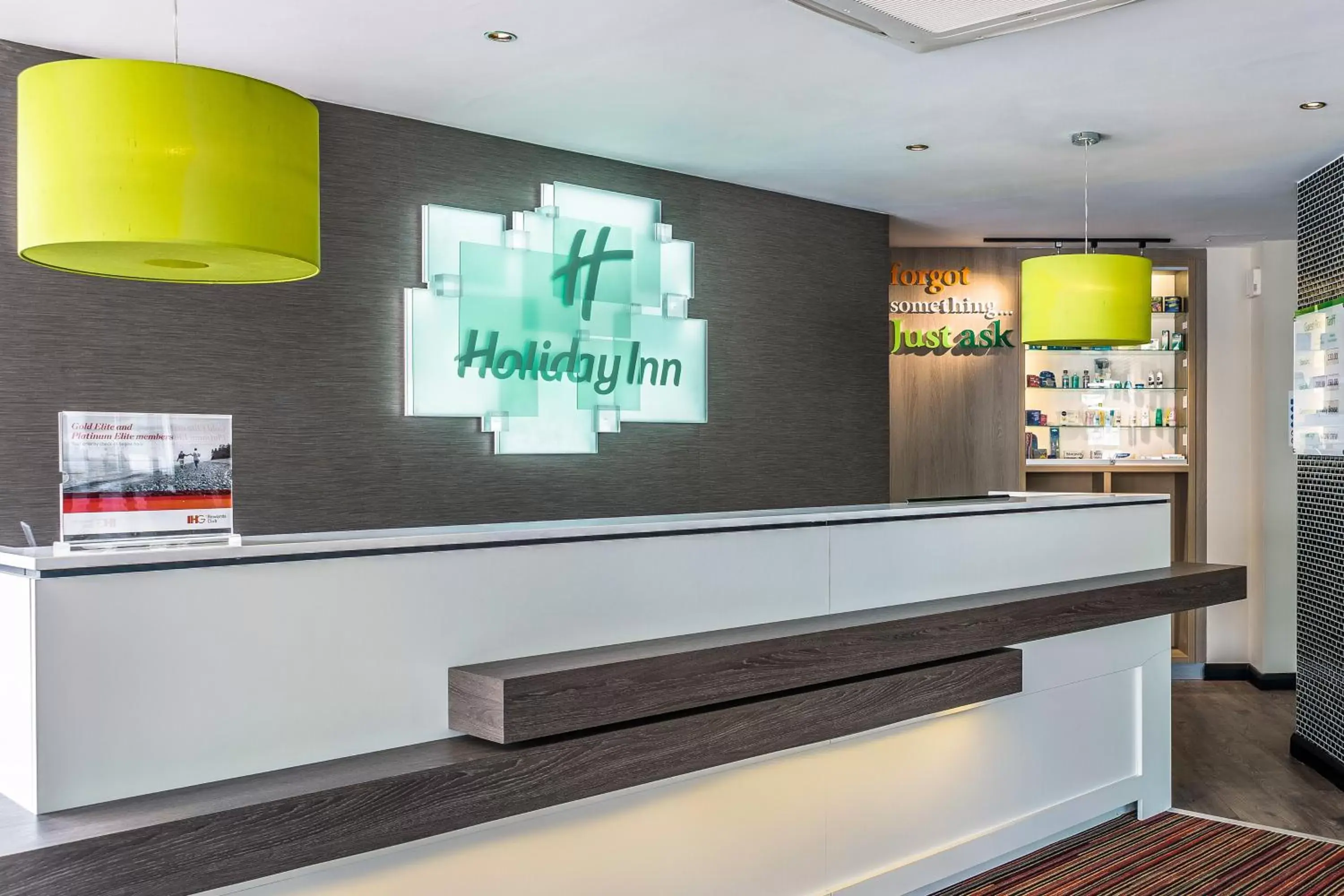 Lobby or reception in Holiday Inn London Watford Junction by IHG Lobby or reception in Holiday Inn London Watford Junction by IHG