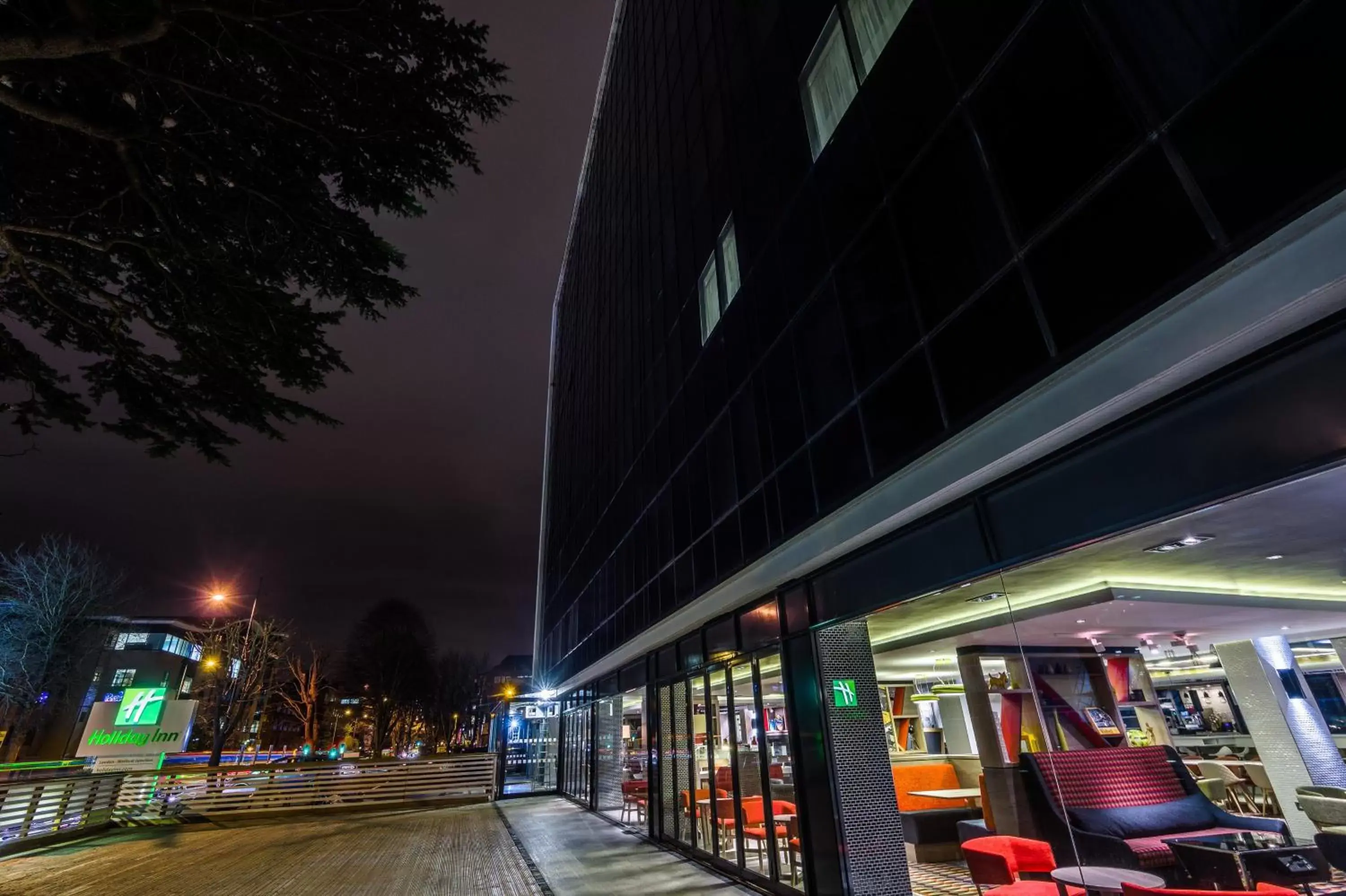 Property building in Holiday Inn London Watford Junction by IHG Property building in Holiday Inn London Watford Junction by IHG
