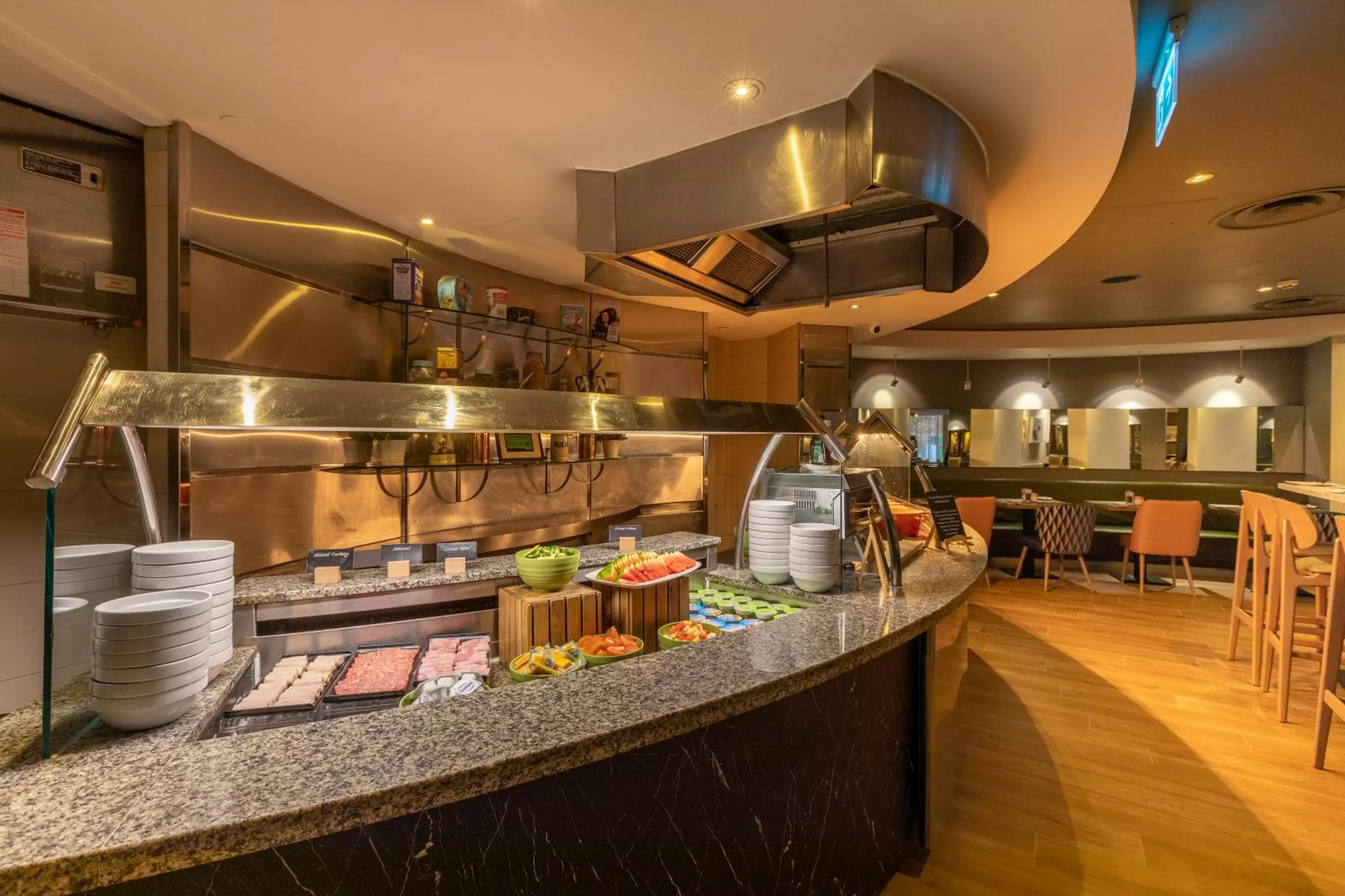 Breakfast in Holiday Inn London - Regent's Park by IHG