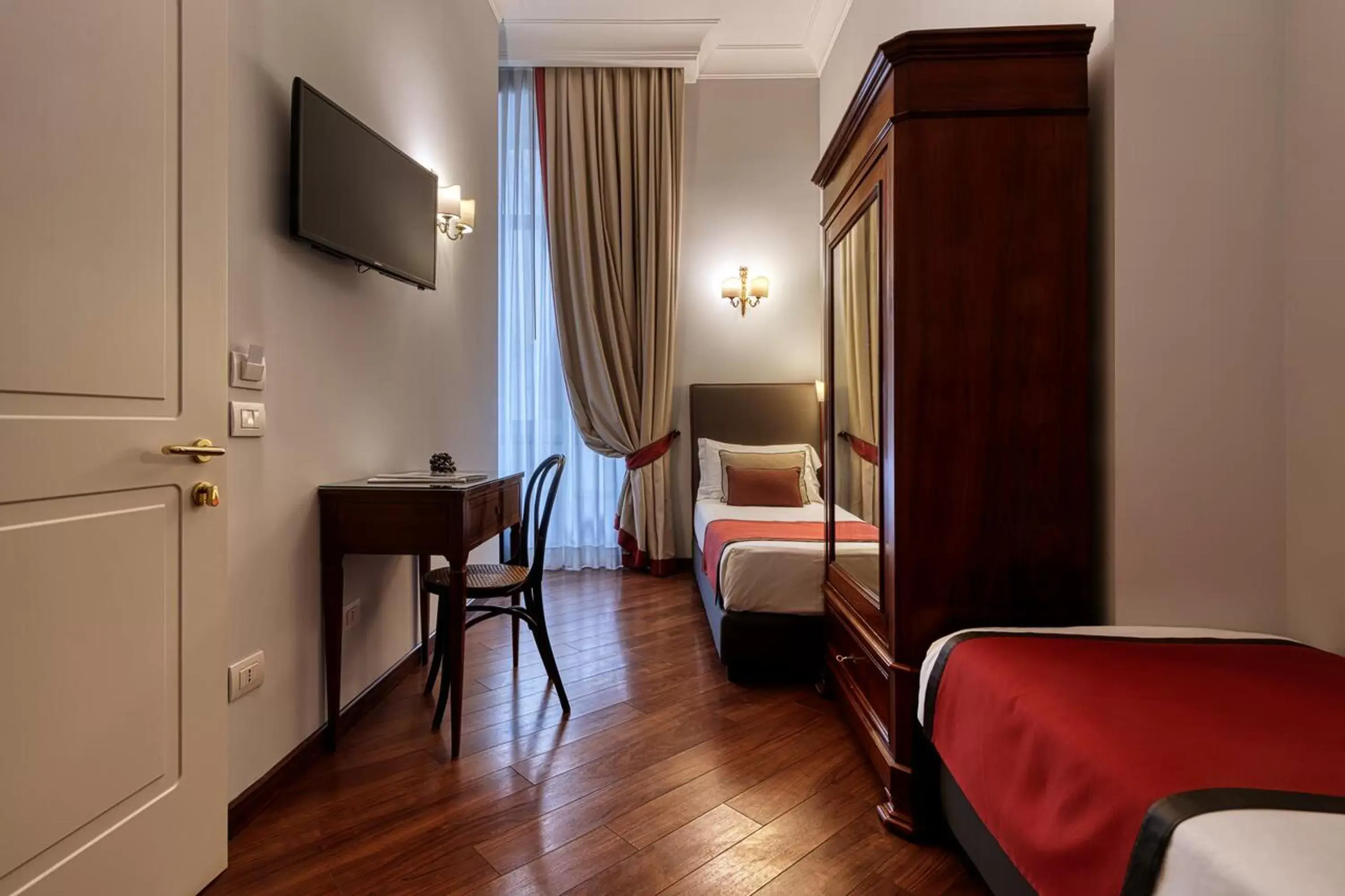 Photo of the whole room, Bed in Decumani Hotel De Charme Photo of the whole room, Bed in Decumani Hotel De Charme