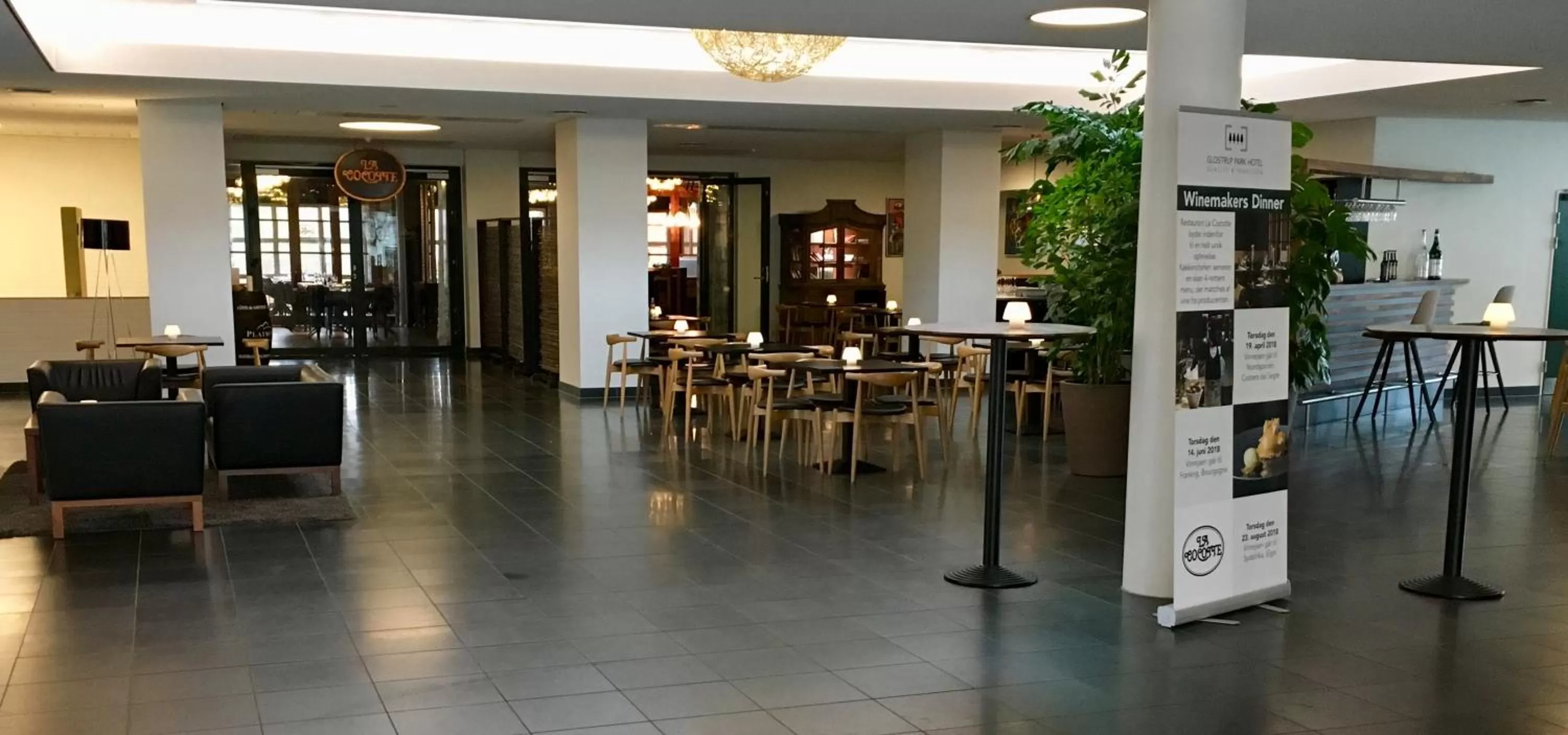Communal lounge/ TV room in Glostrup Park Hotel