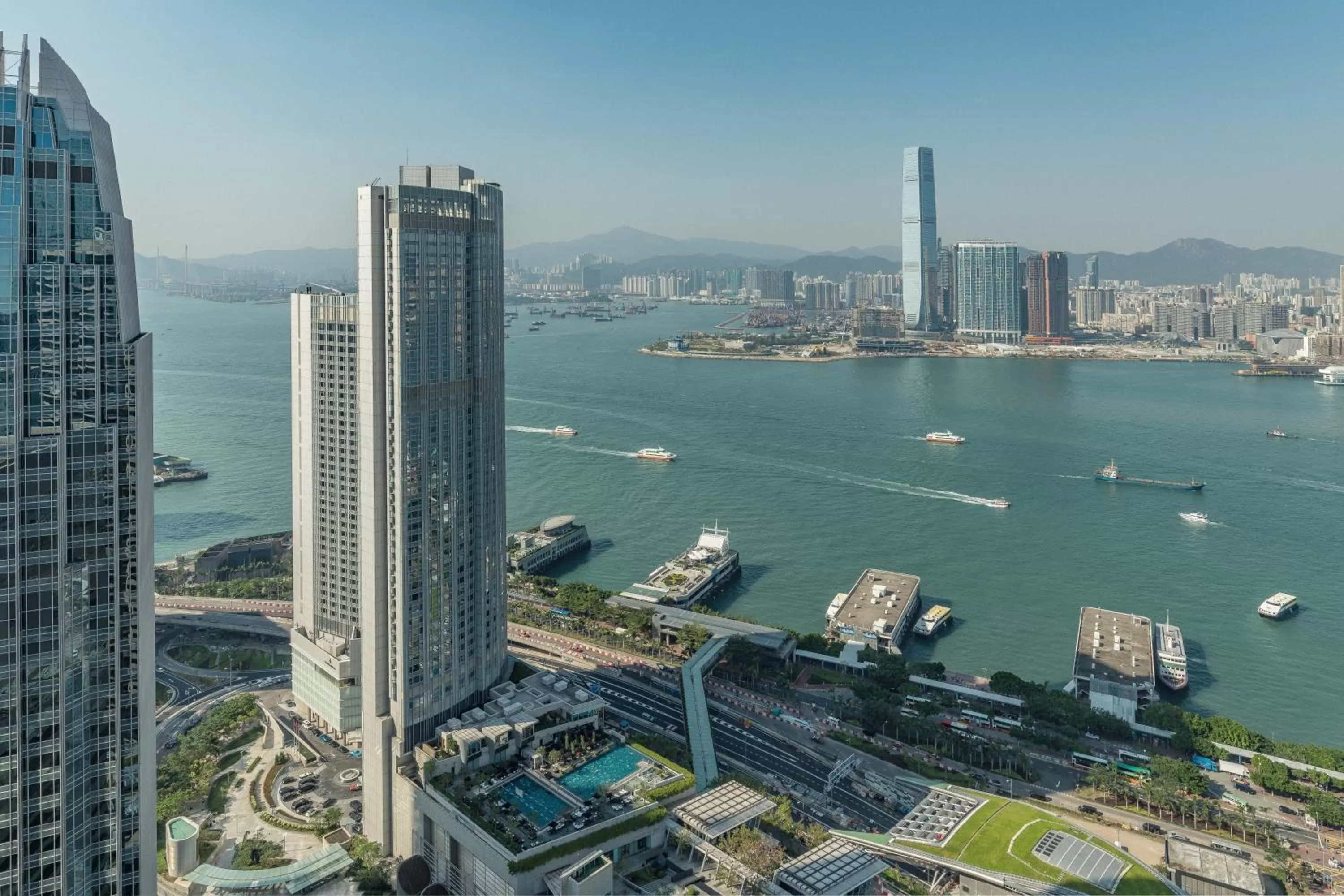 Neighbourhood in Four Seasons Hotel Hong Kong